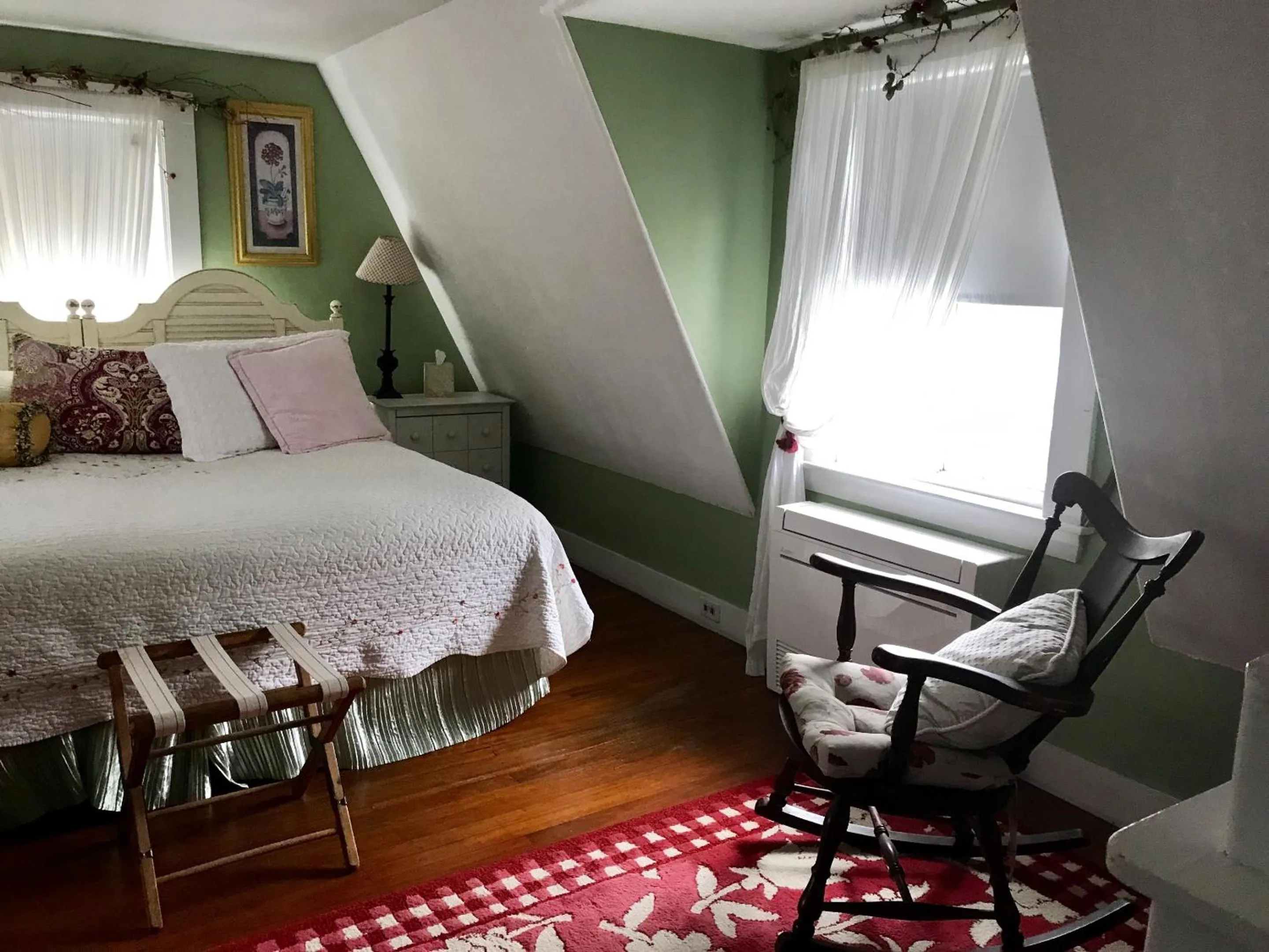 Bedroom, Bed in The Monadnock Inn