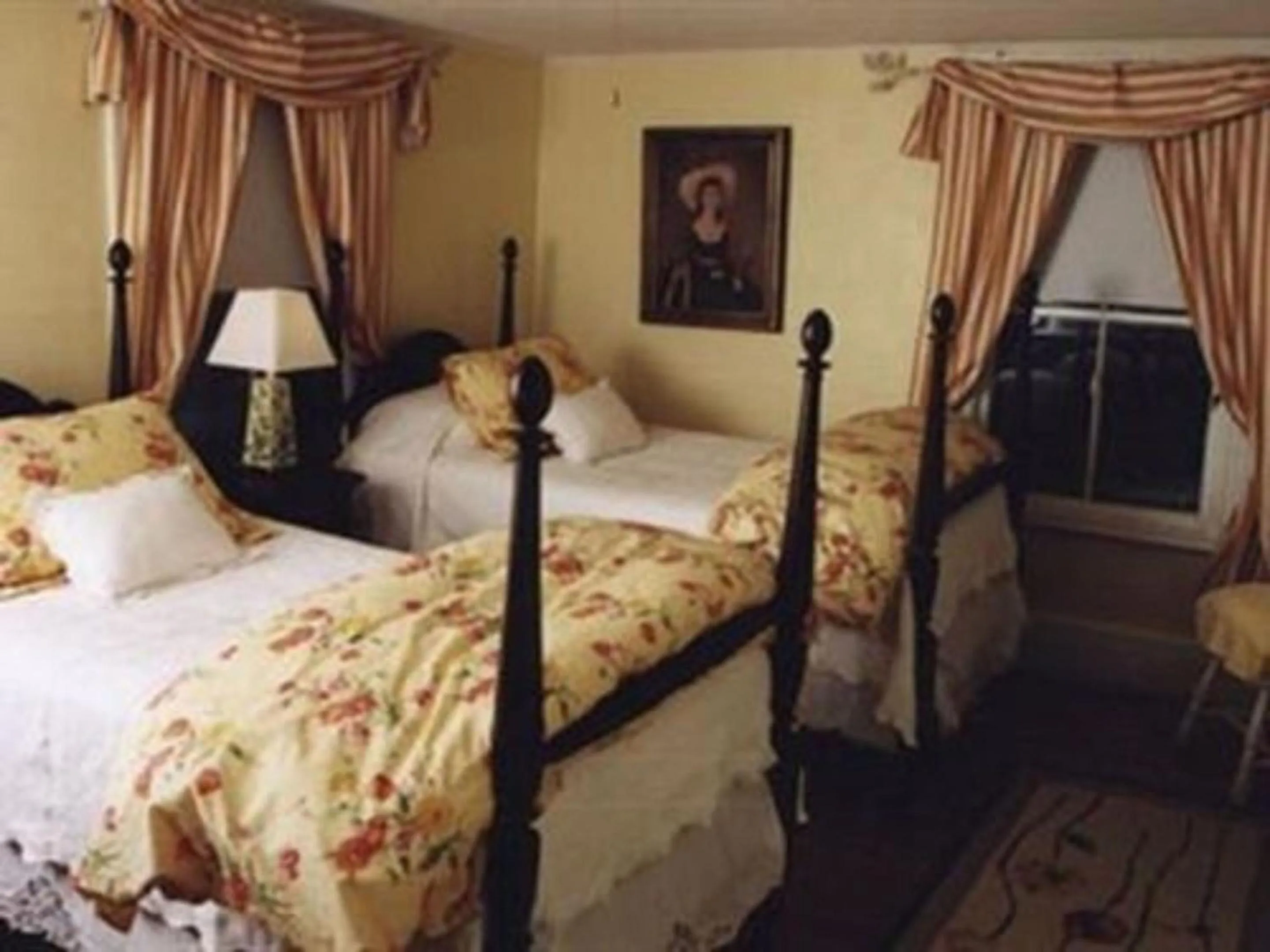 Bedroom, Bed in The Monadnock Inn