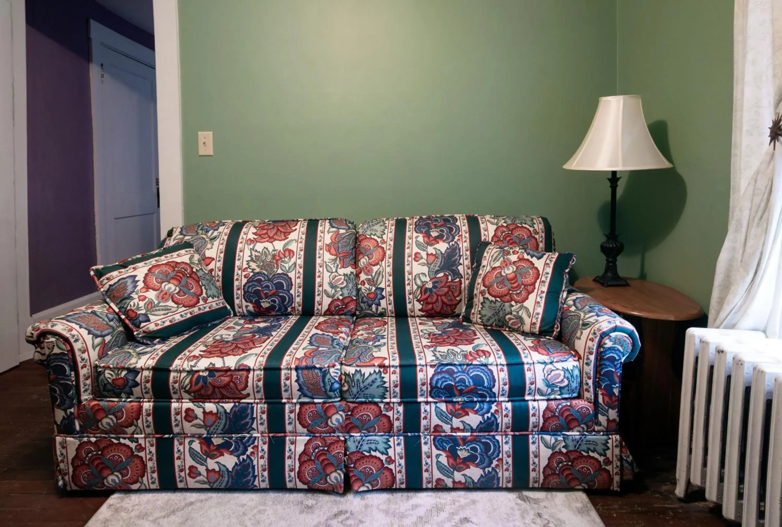 Queen Suite with Pool View in The Monadnock Inn Queen Suite with Pool View in The Monadnock Inn
