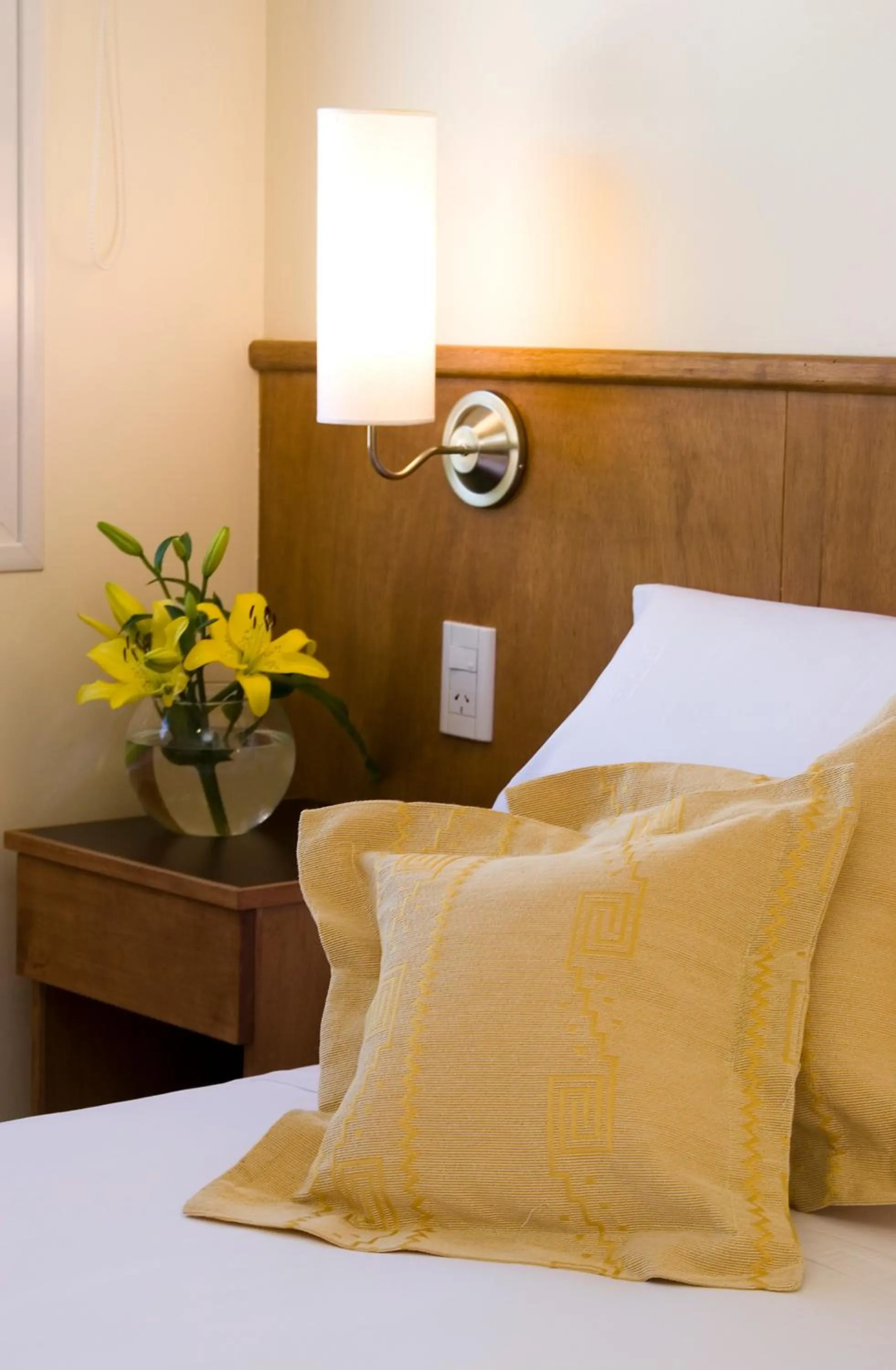 Bed in Urbana Class Hotel