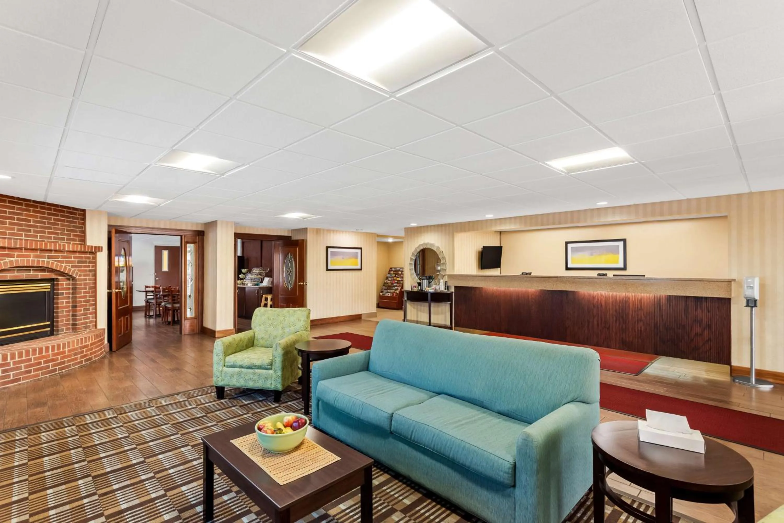 Lobby or reception in SureStay by Best Western Grayson