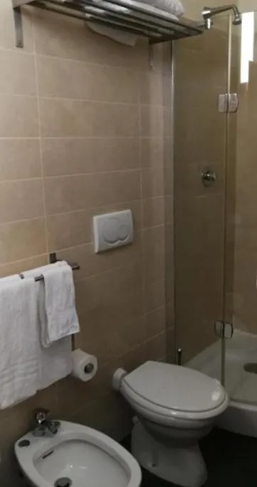 Shower in Hotel Alaska