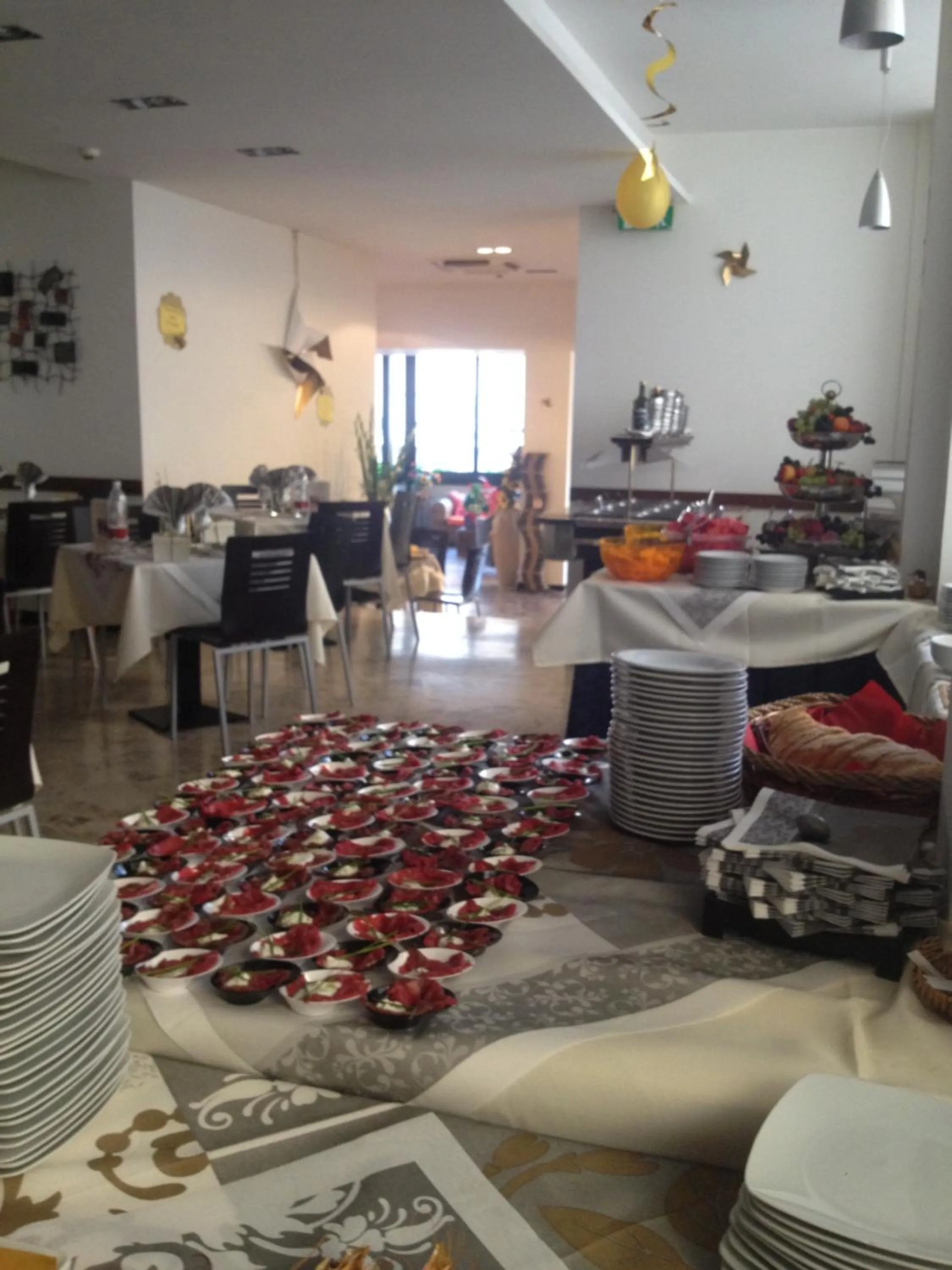 Restaurant/places to eat in Hotel Alaska