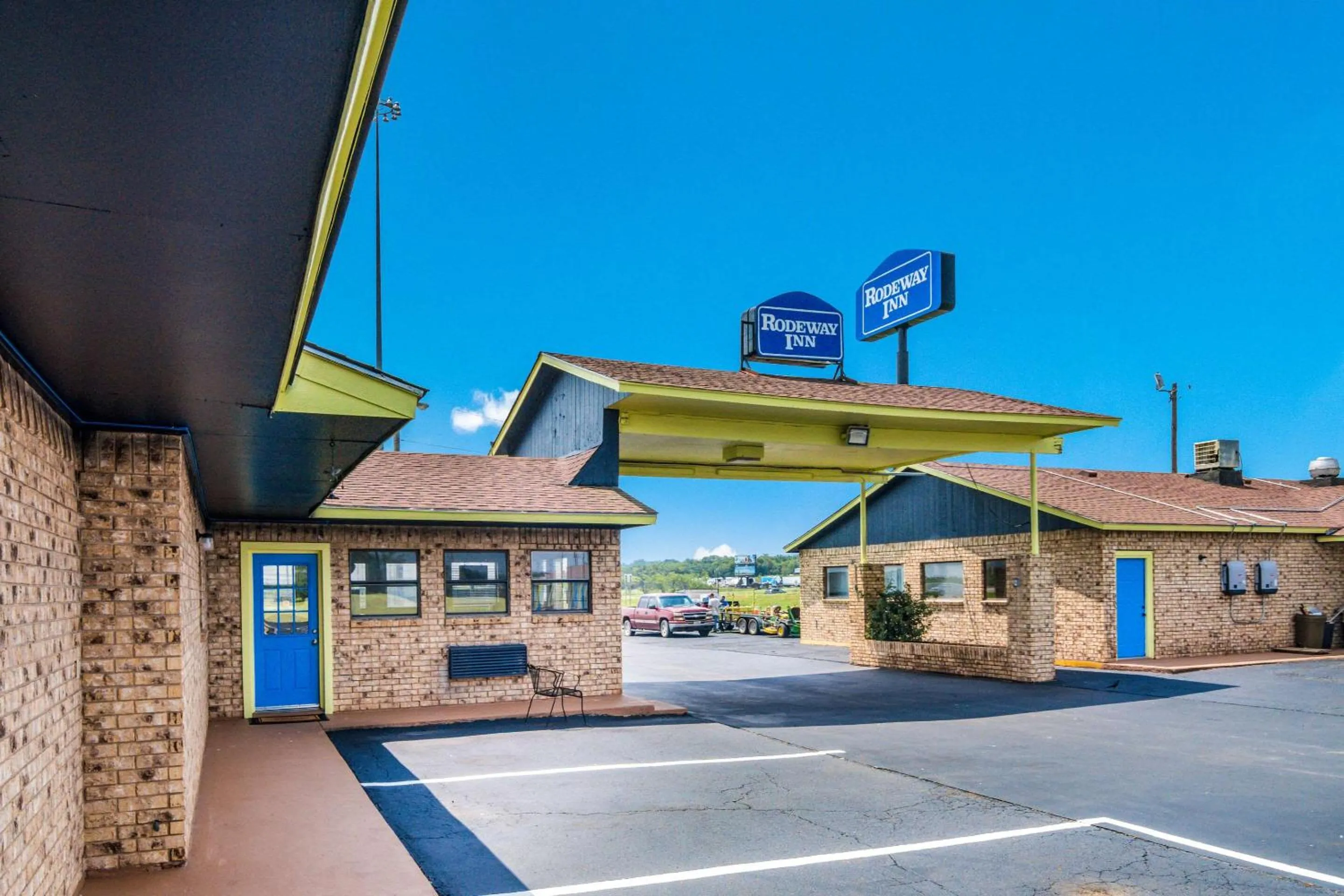 Property building in Rodeway Inn Ranger I-20