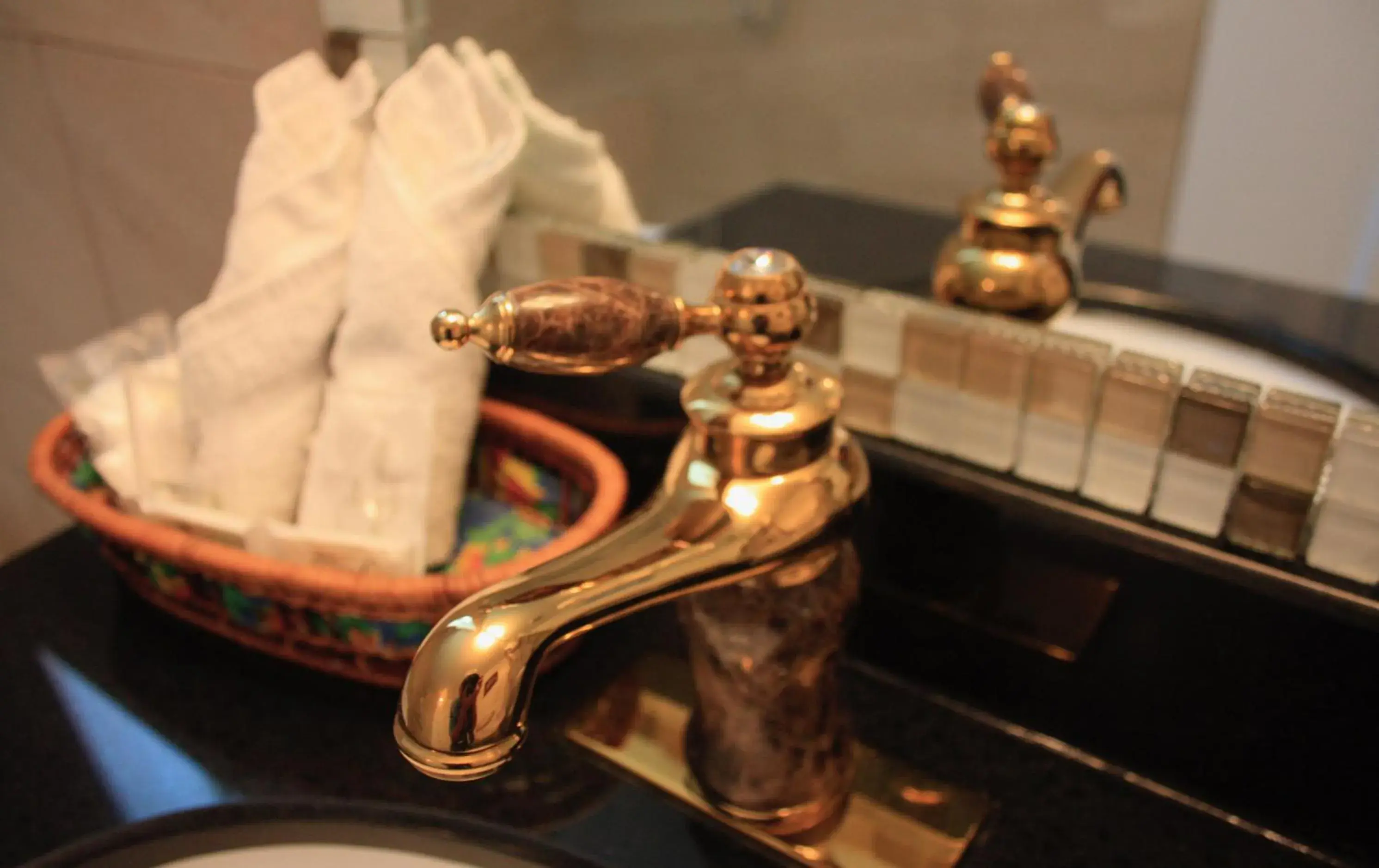 Deluxe Double Room with Shower in Motel Le JoliBourg Deluxe Double Room with Shower in Motel Le JoliBourg