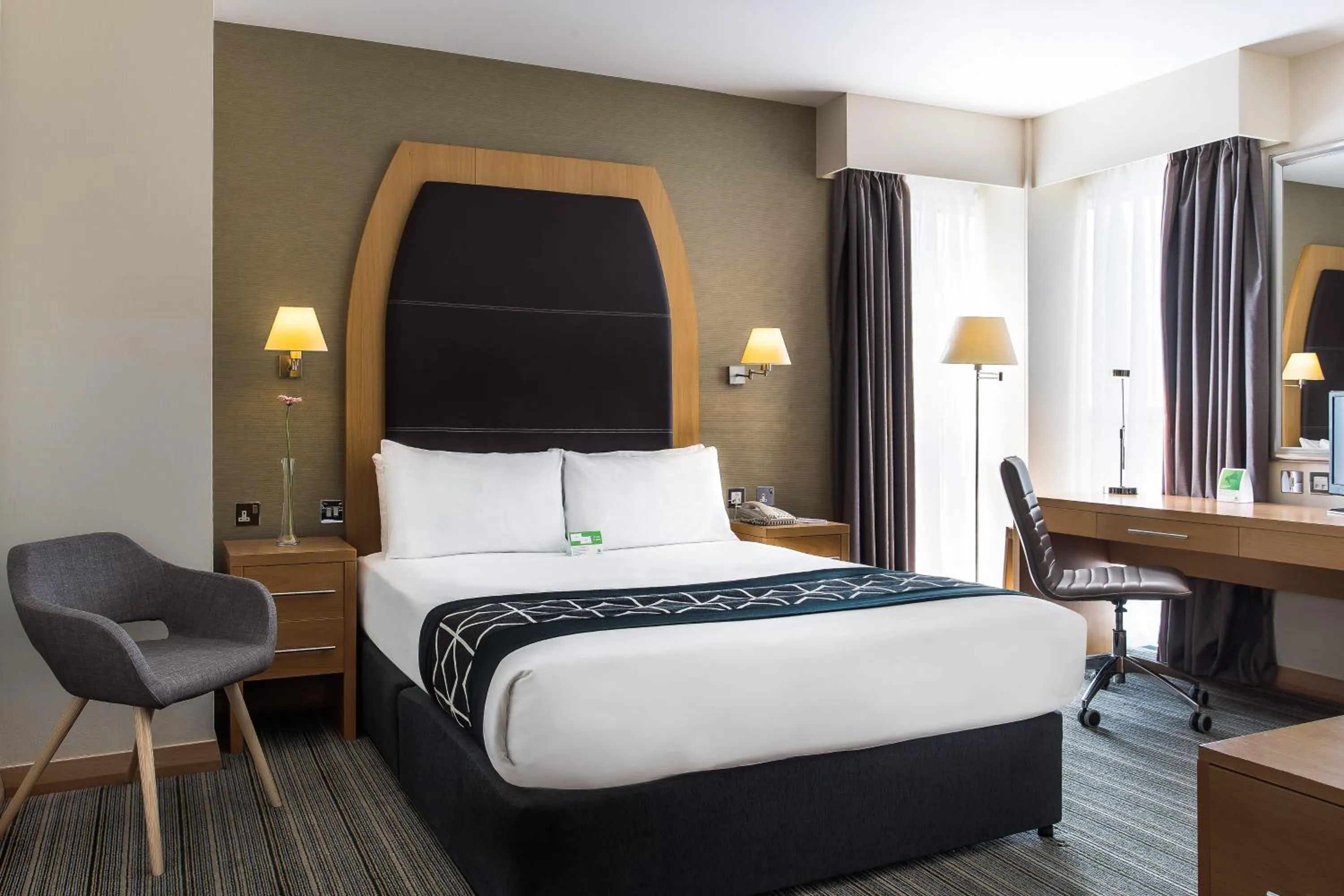 Photo of the whole room, Bed in Holiday Inn Birmingham North - Cannock by IHG