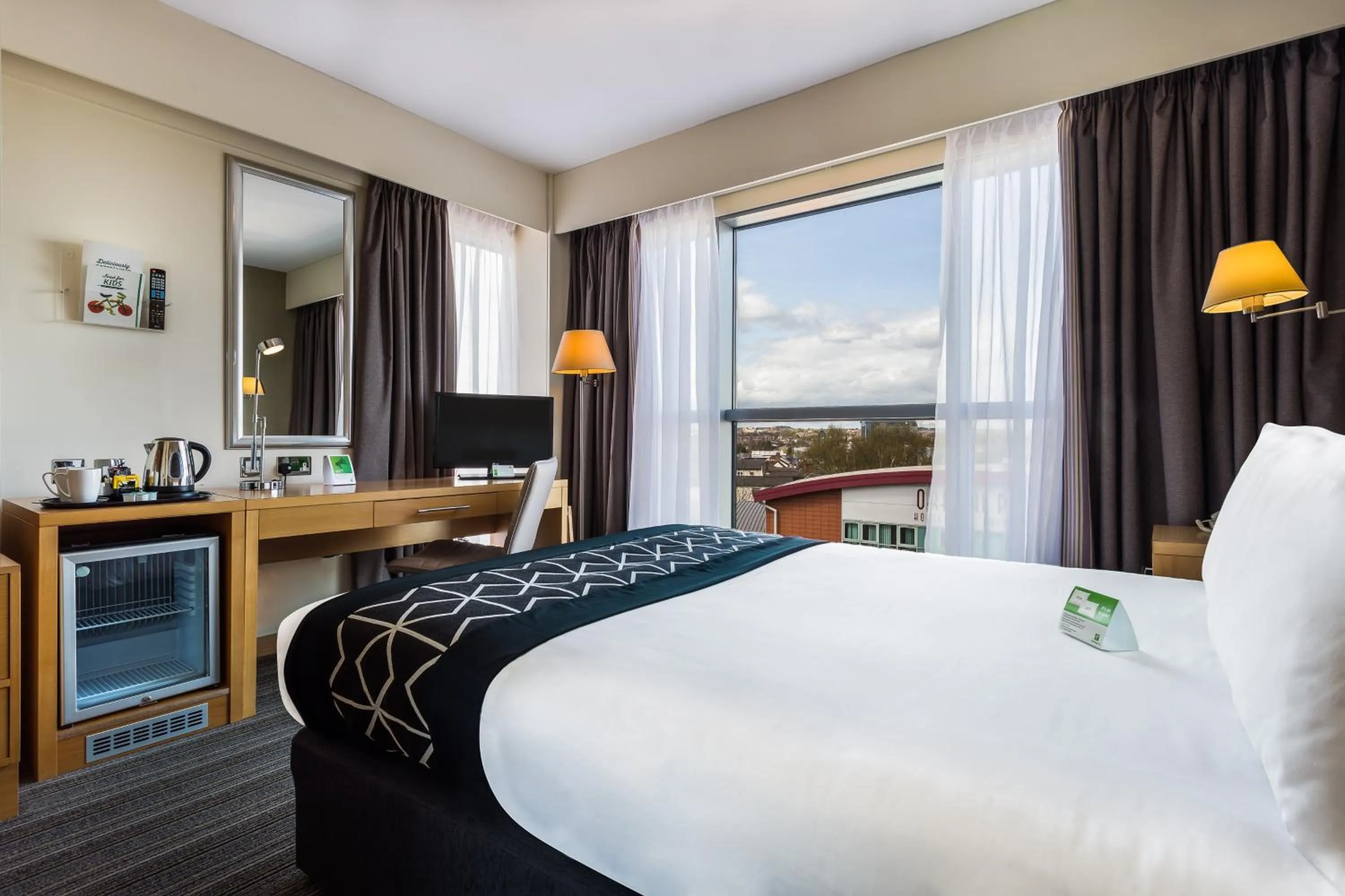 Photo of the whole room, Bed in Holiday Inn Birmingham North - Cannock by IHG