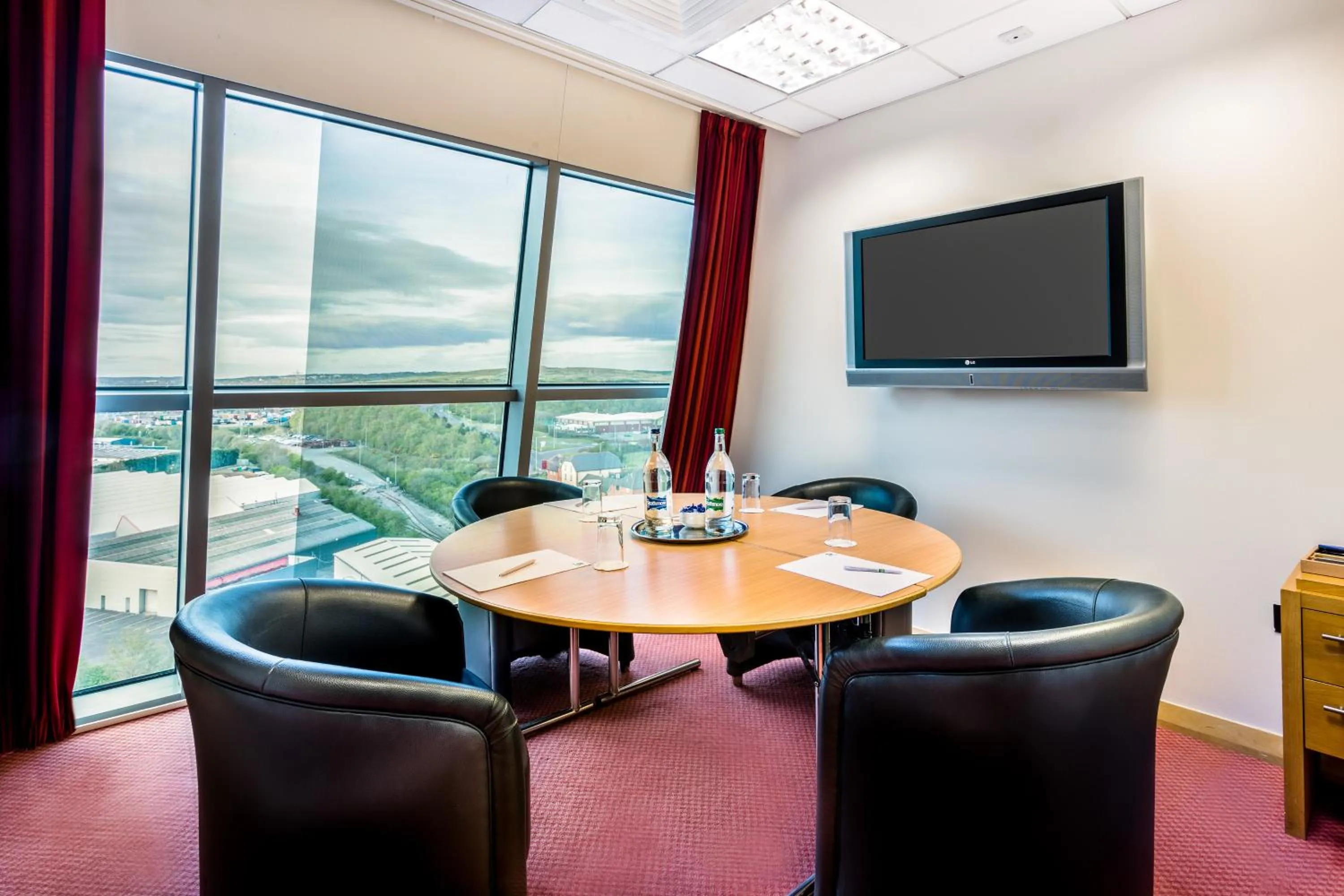 Meeting/conference room in Holiday Inn Birmingham North - Cannock by IHG