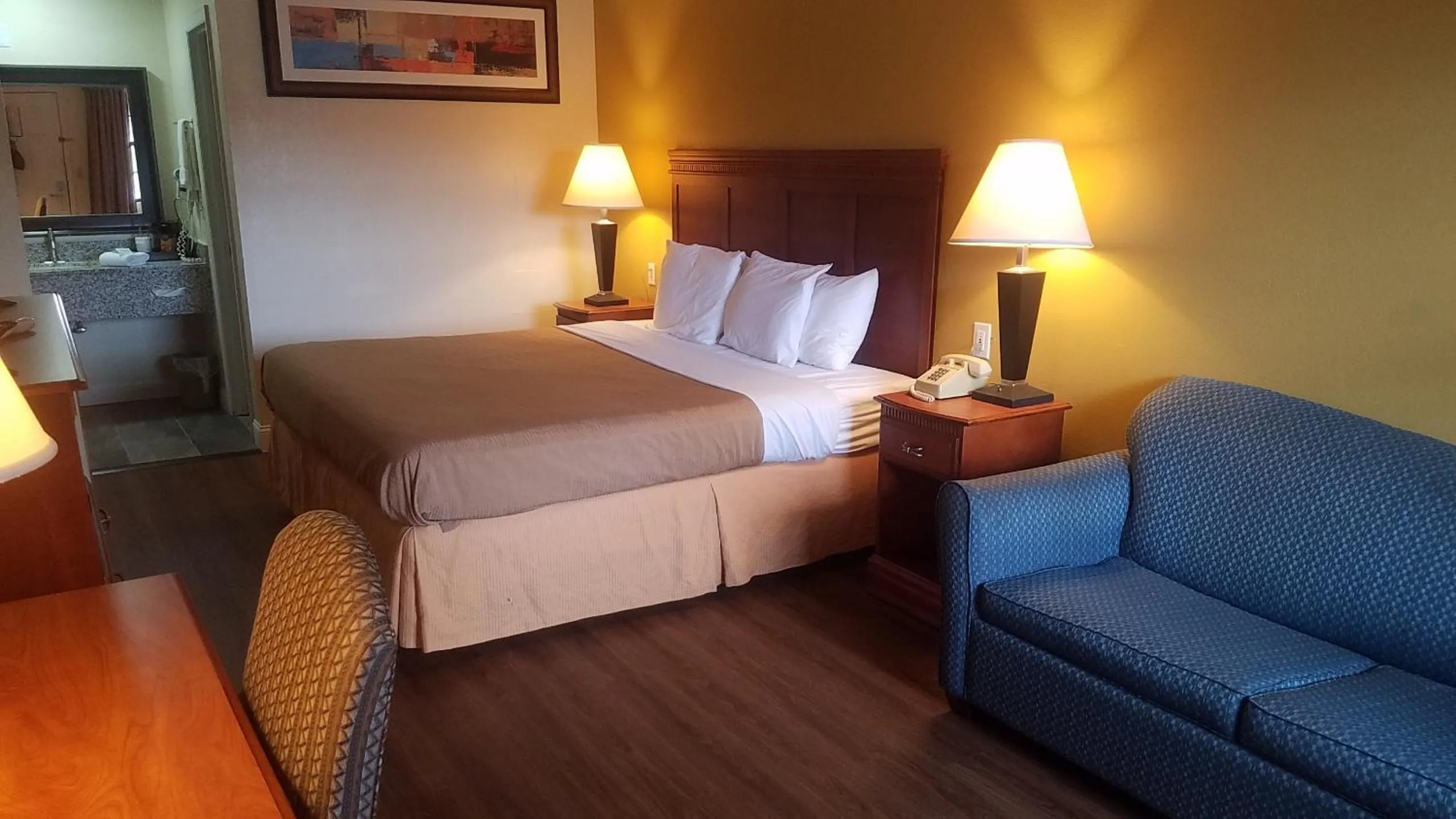 Bedroom, Bed in Sylvania Inn-Sylvania,Statesboro, GA-Georgia Southern Univ GSU