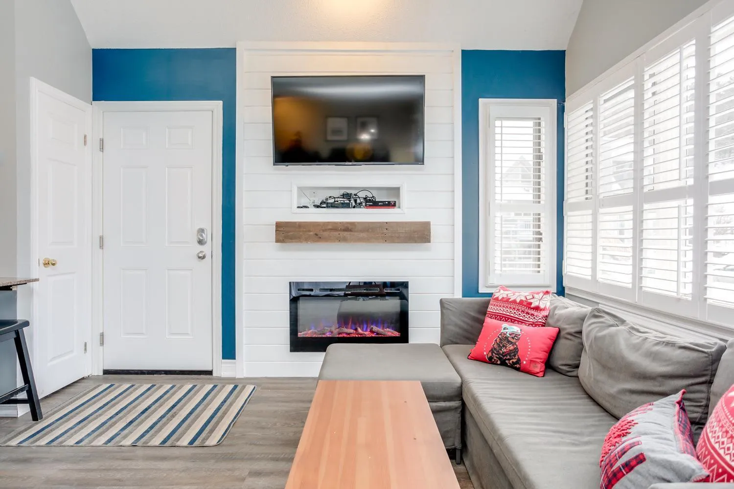Living room in Blue Mountain Studio Loft at North Creek Resort