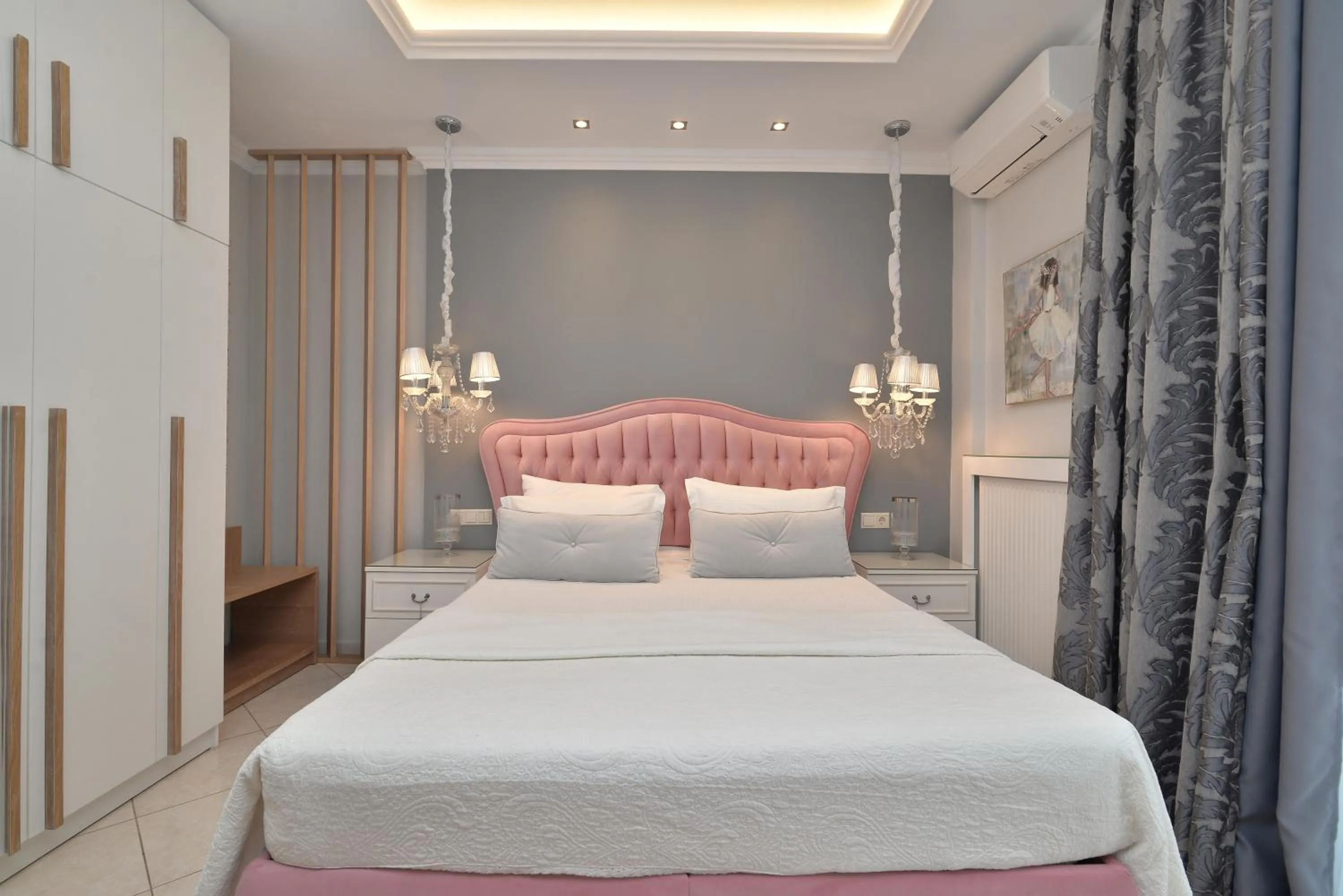 Bed in Epavlis Luxury apts