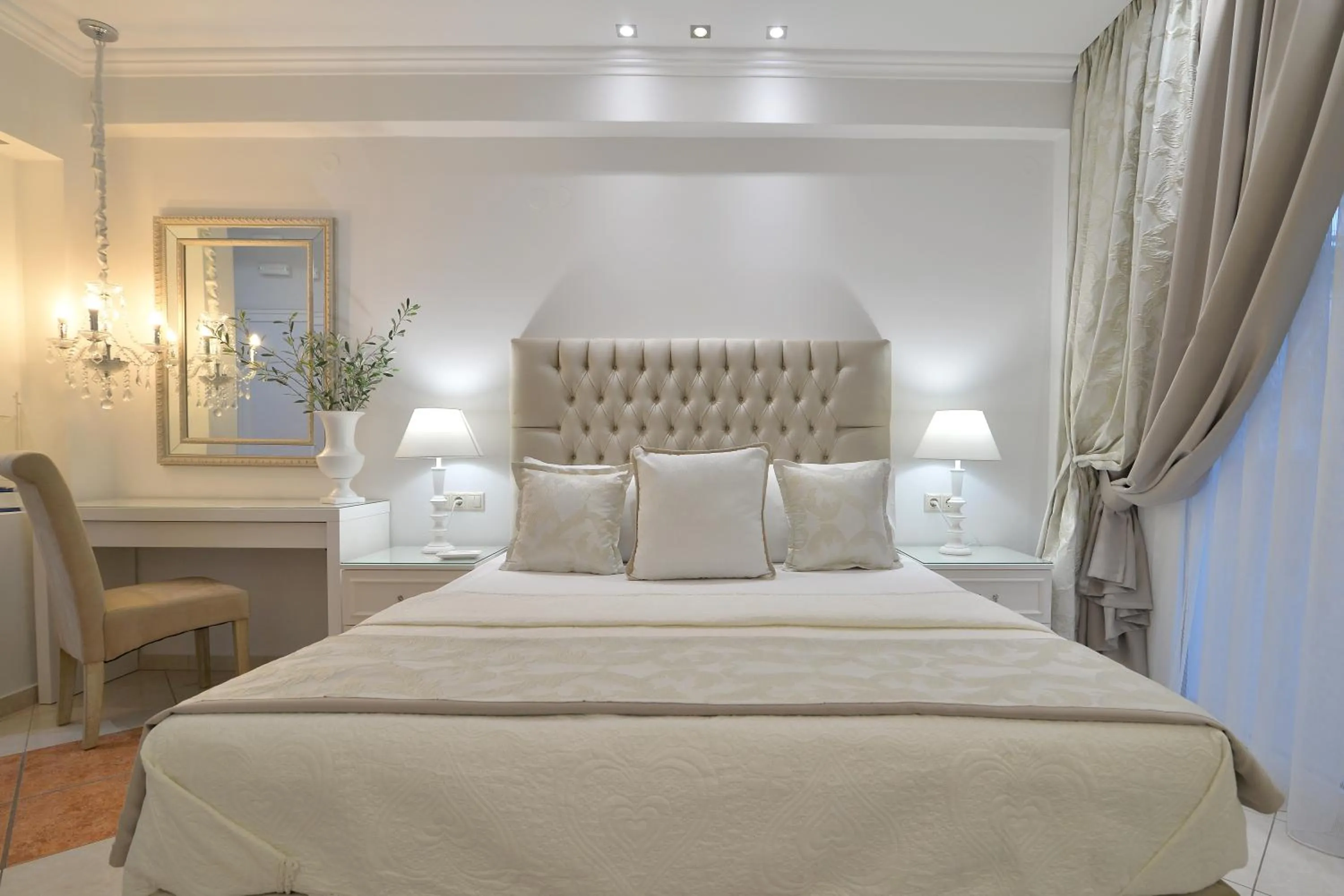 Bed in Epavlis Luxury apts