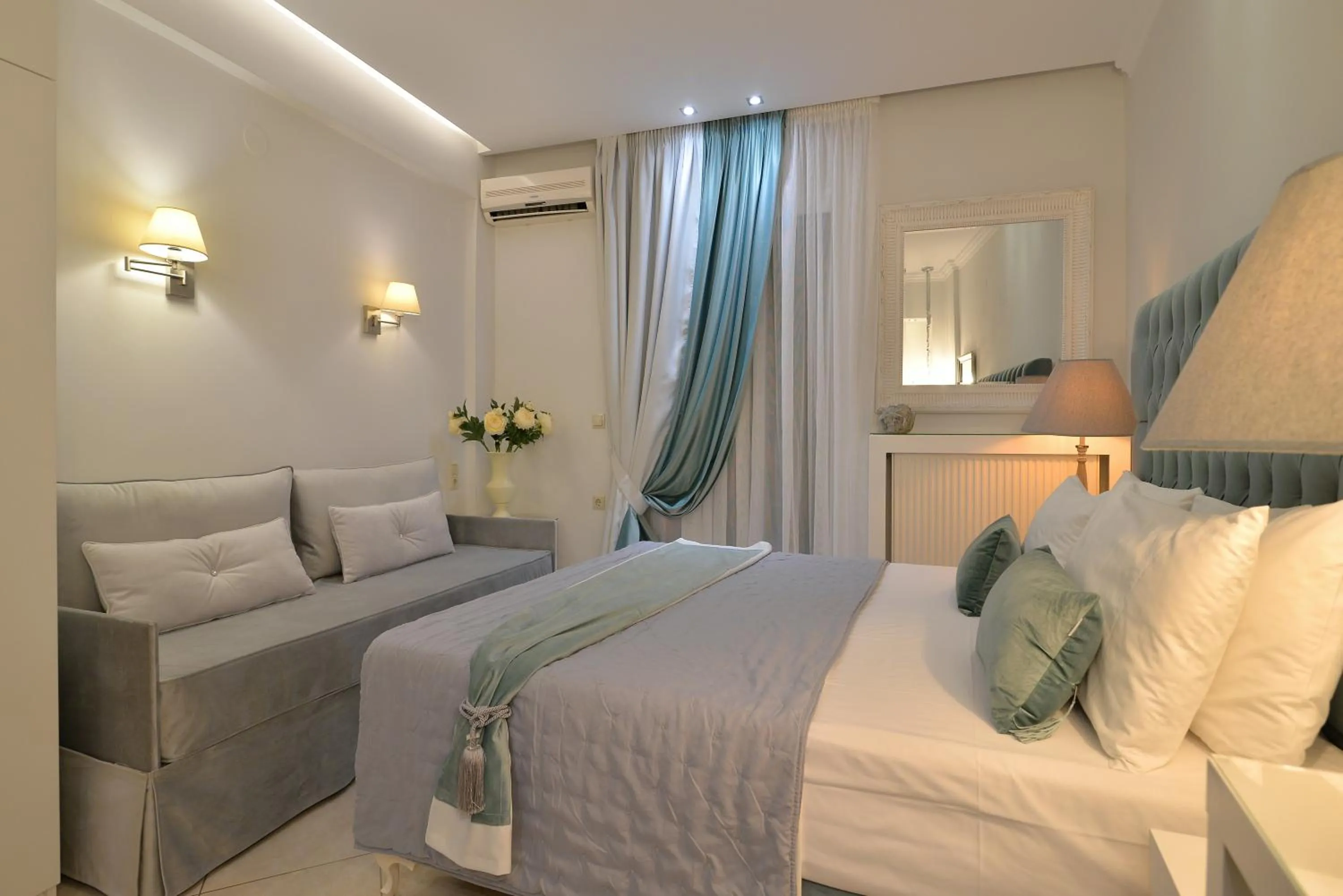 Bed in Epavlis Luxury apts