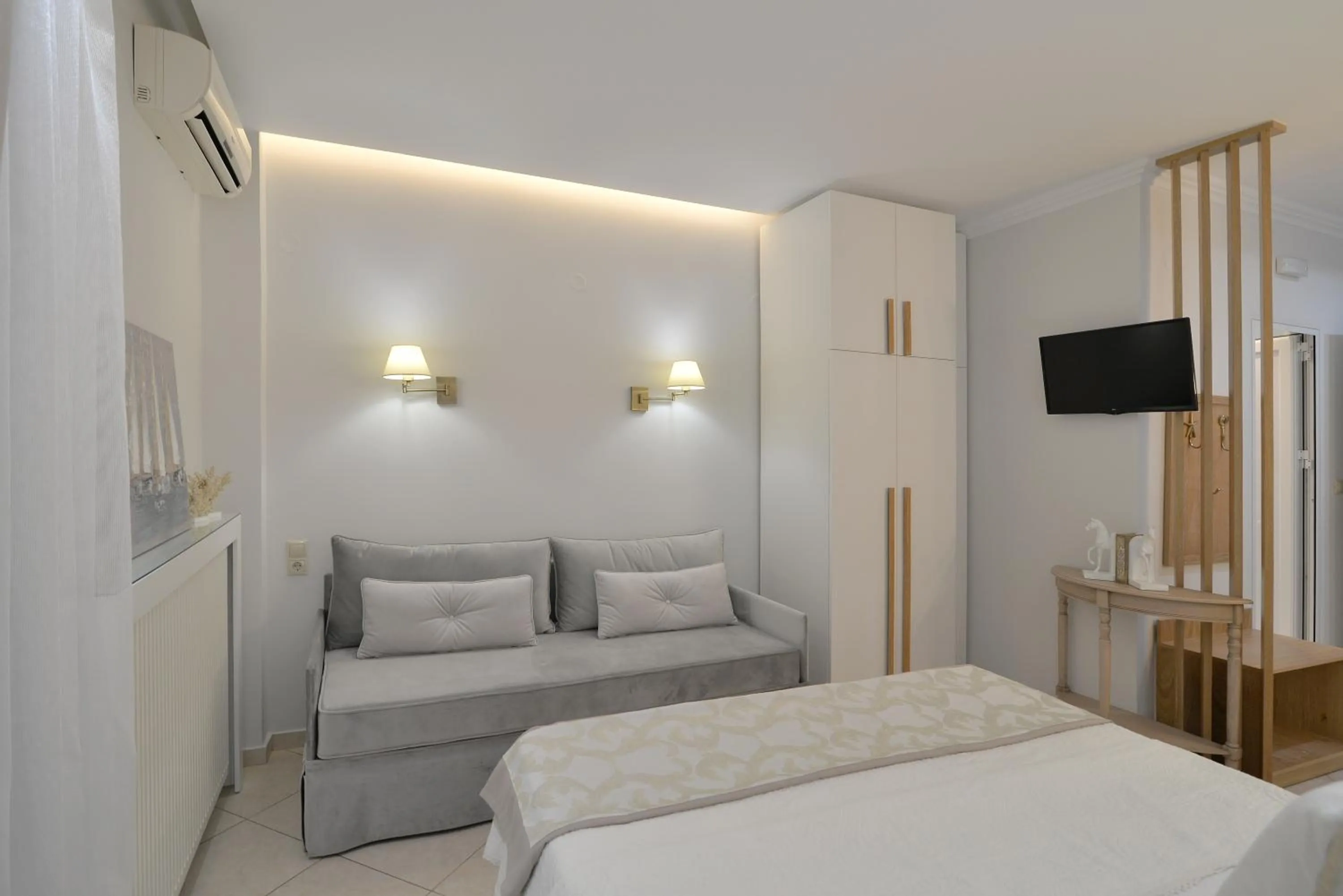 Bed in Epavlis Luxury apts