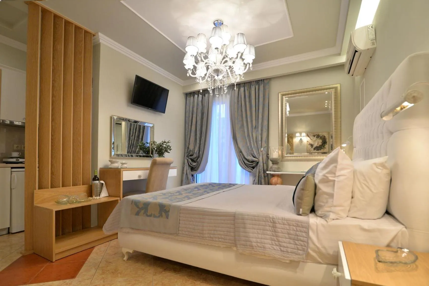 Bed in Epavlis Luxury apts