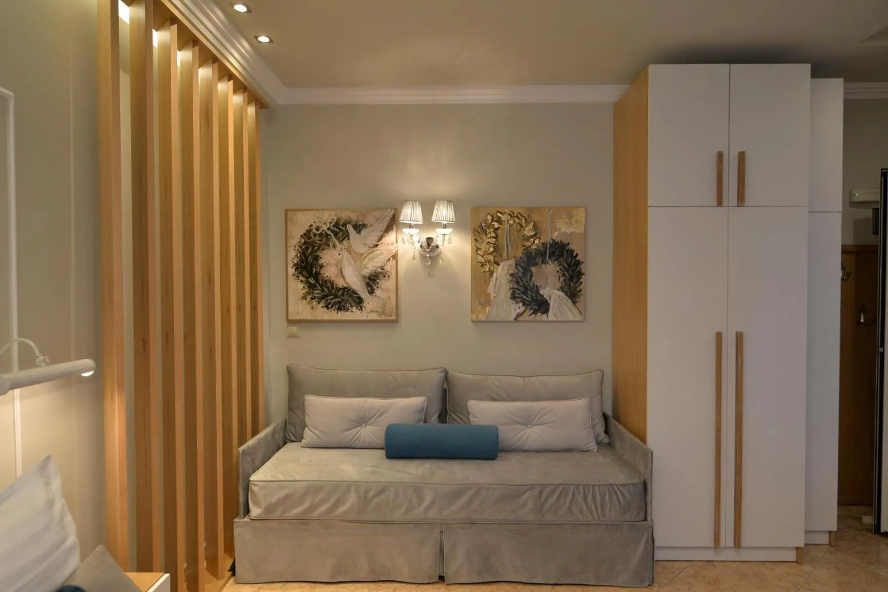 Bed in Epavlis Luxury apts