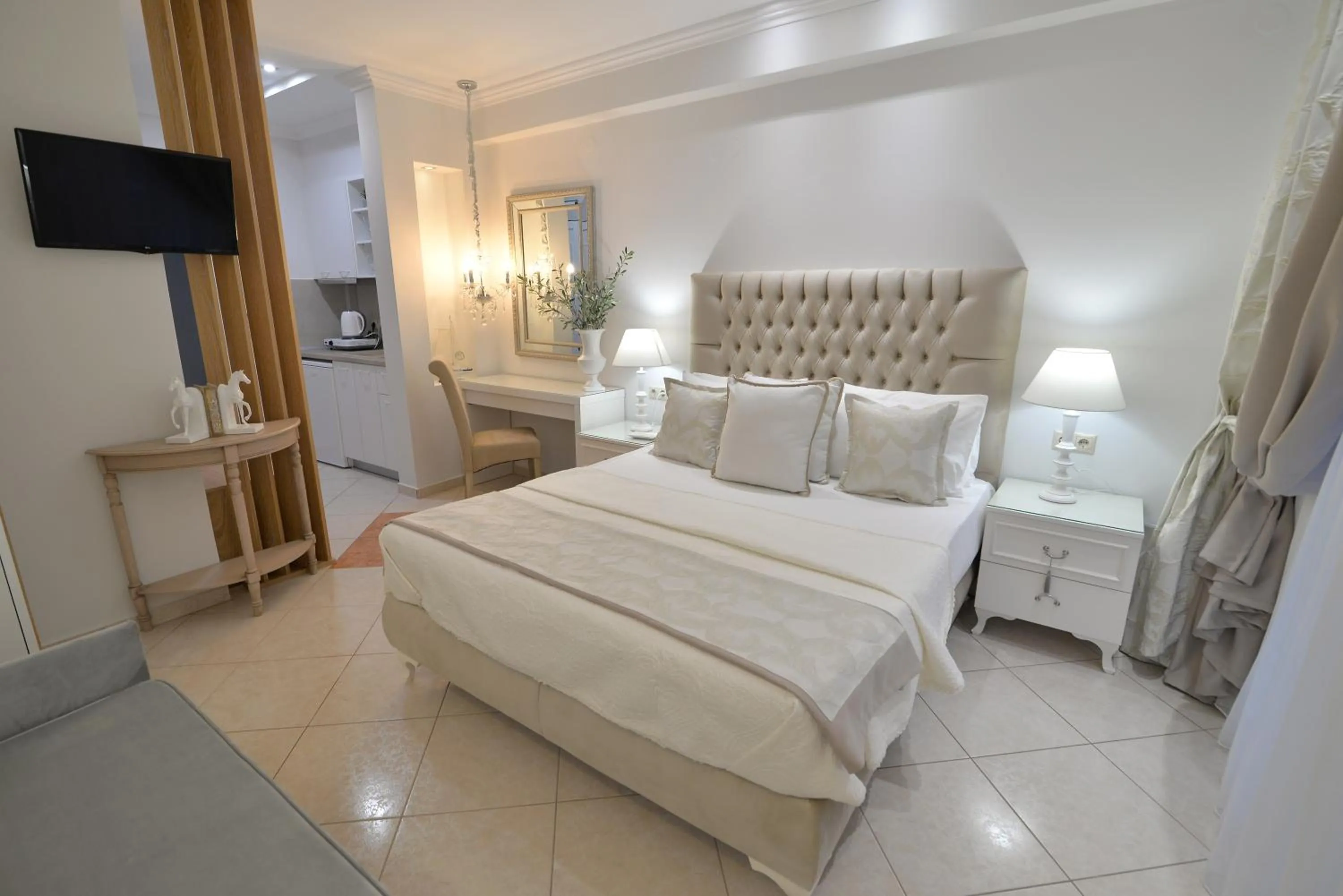 Bed in Epavlis Luxury apts