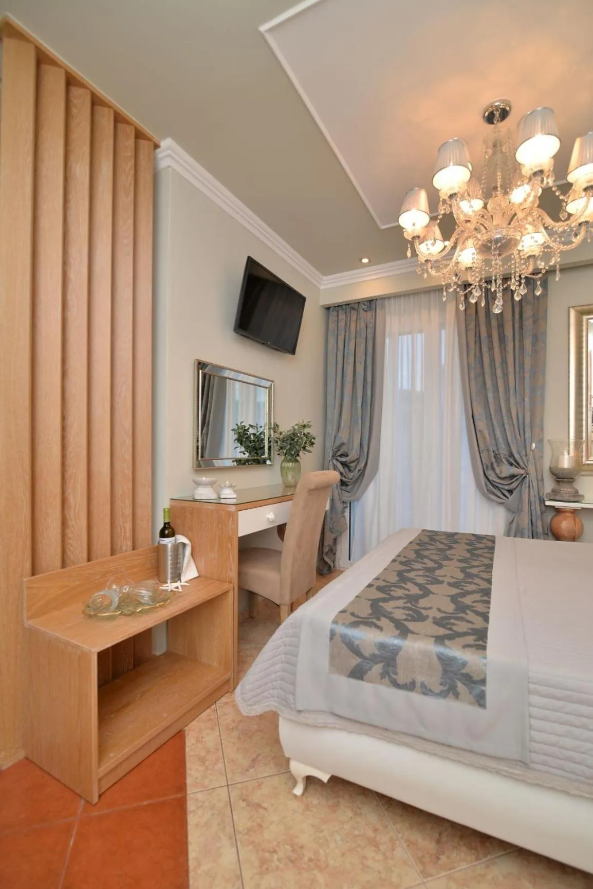 Bed in Epavlis Luxury apts