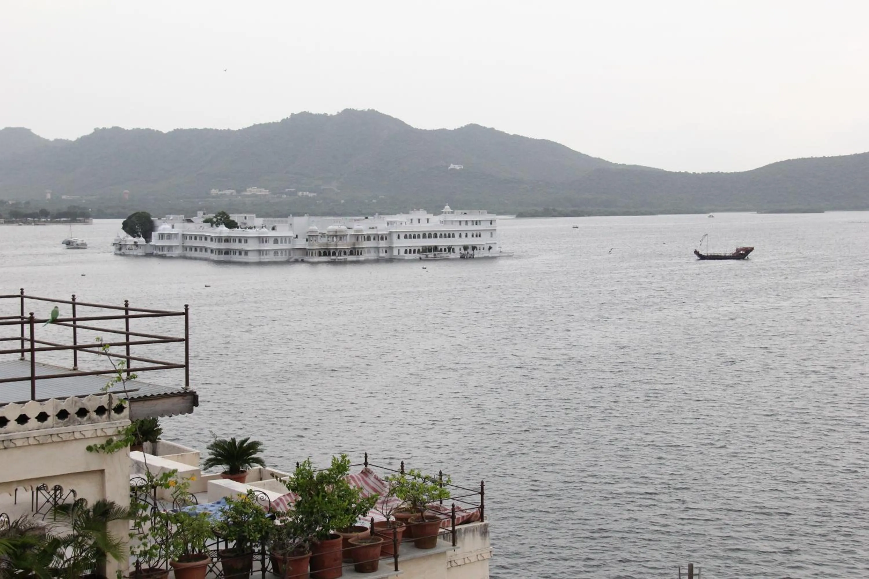 Lake view in Aashiya Haveli