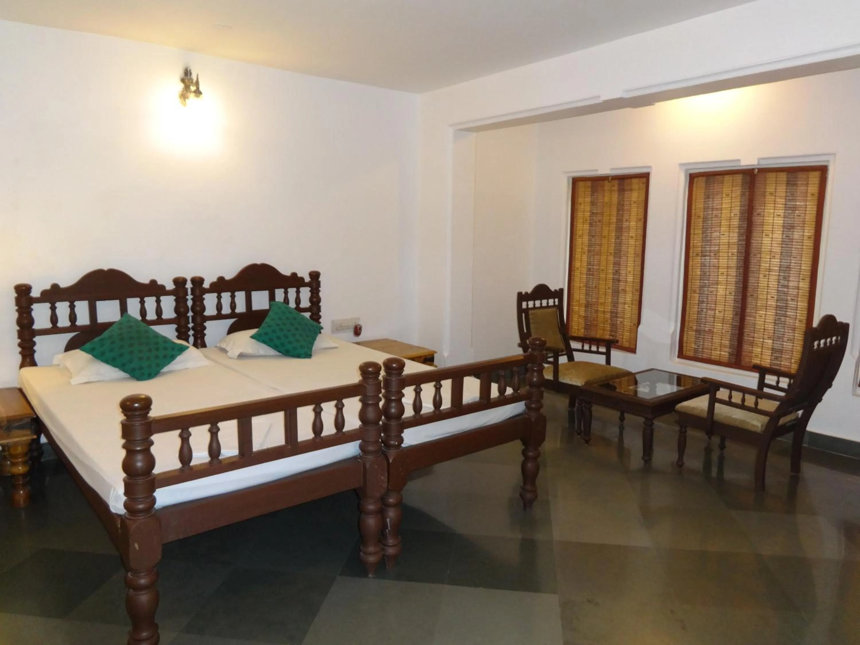 Bed in Aashiya Haveli