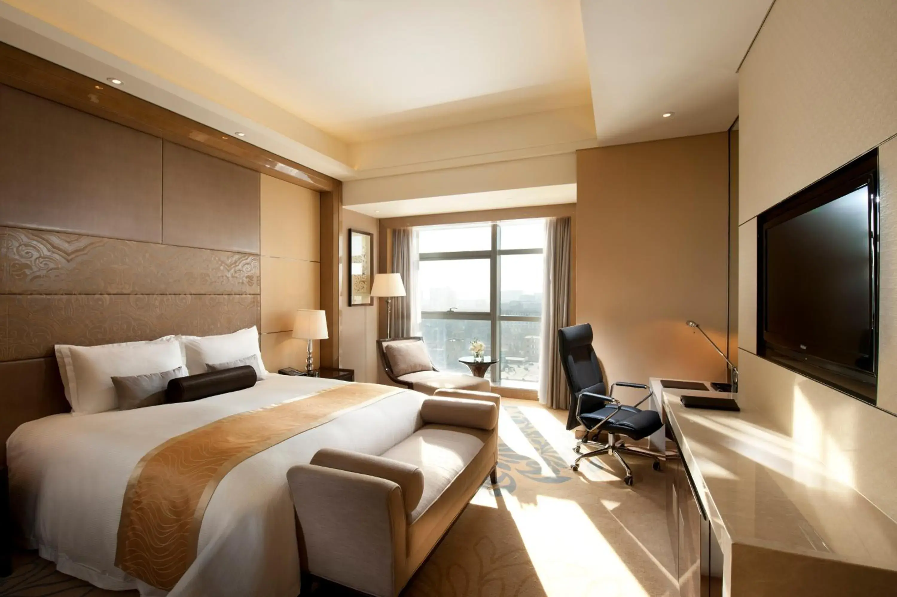 Executive King Room with Access to the Executive Lounge in Wanda Realm Langfang Executive King Room with Access to the Executive Lounge in Wanda Realm Langfang