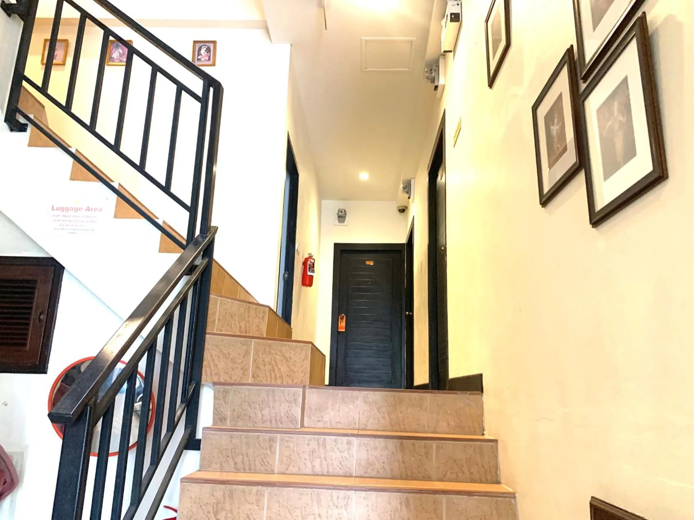 Property building in Lub Sbuy Hostel