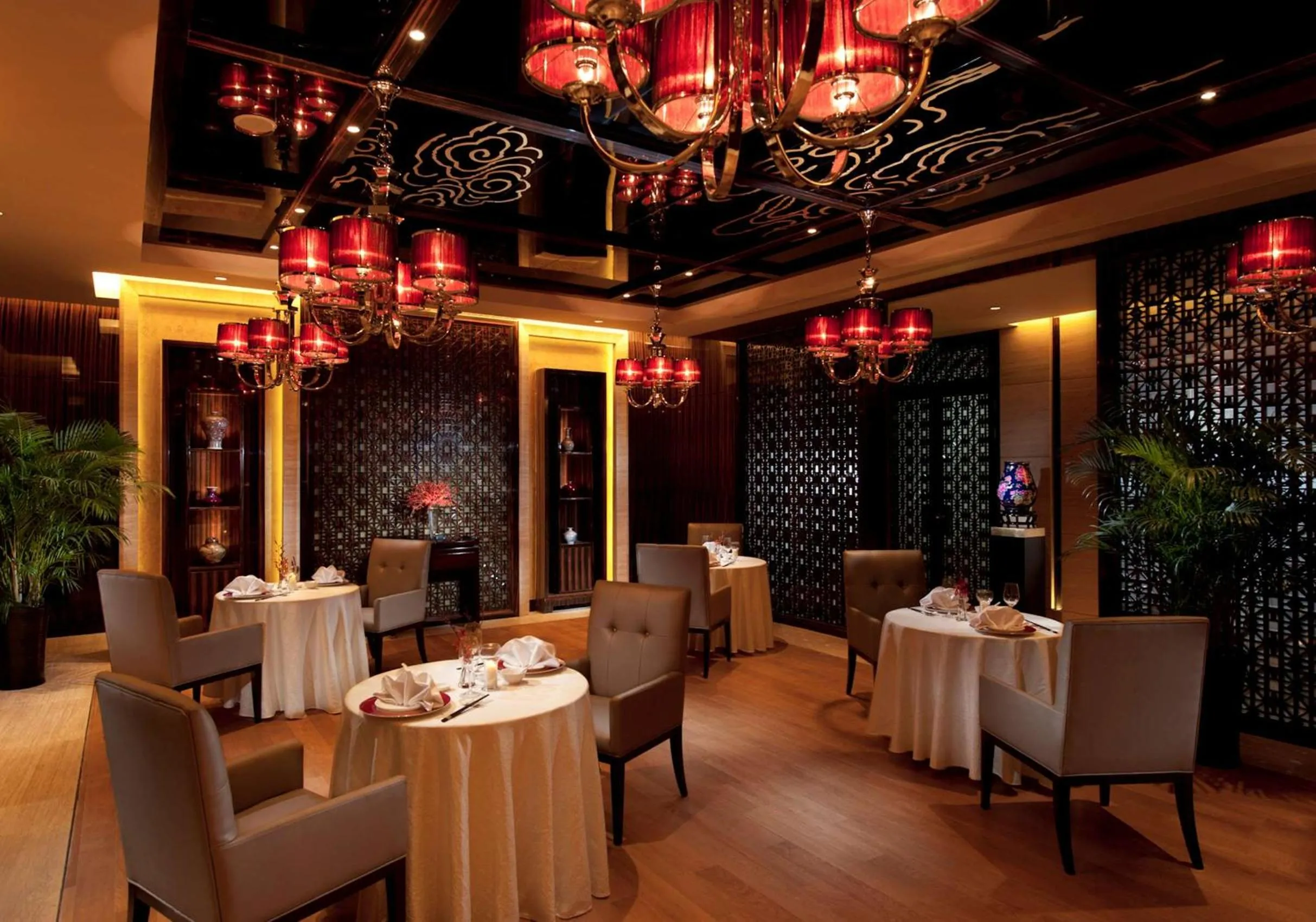 Restaurant/places to eat in Hilton Nanjing