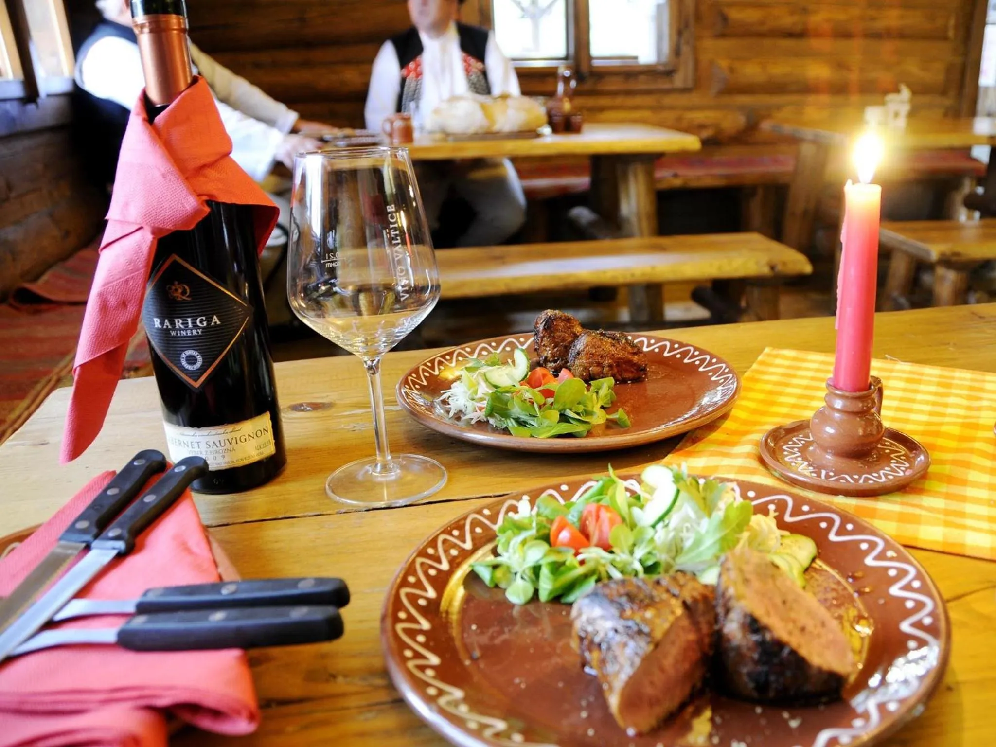 Restaurant/places to eat in Hotel Diery