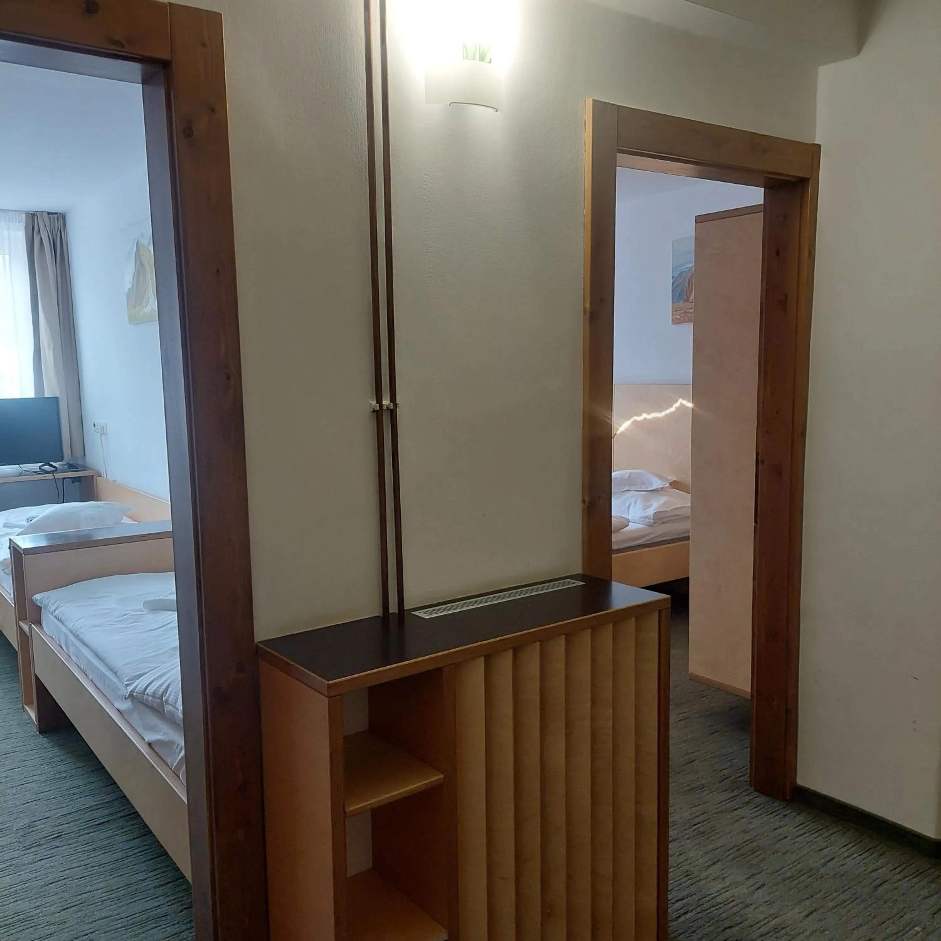 Guests, Bed in Hotel Diery