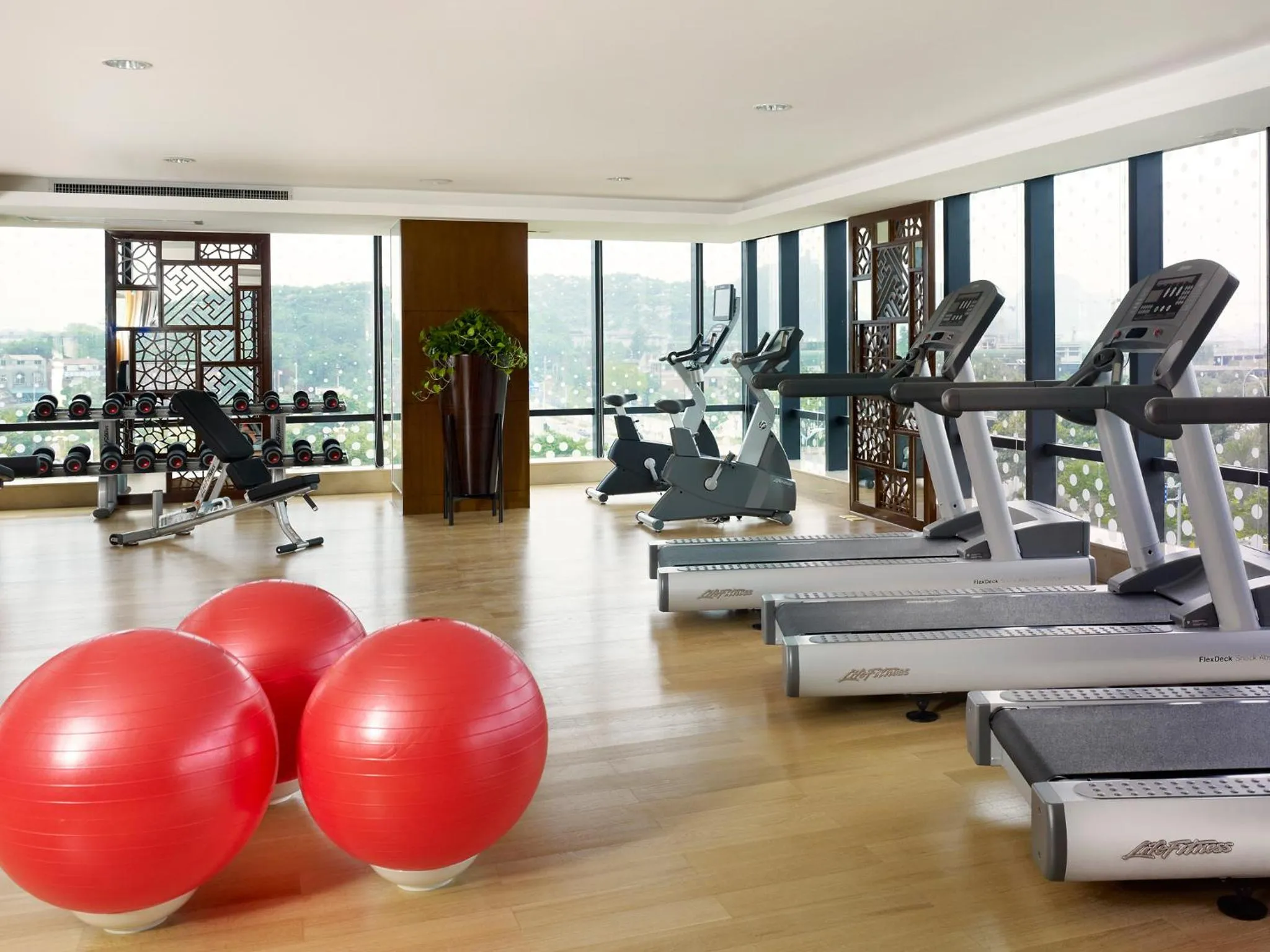 Fitness centre/facilities in Radisson Blu Hotel Liuzhou