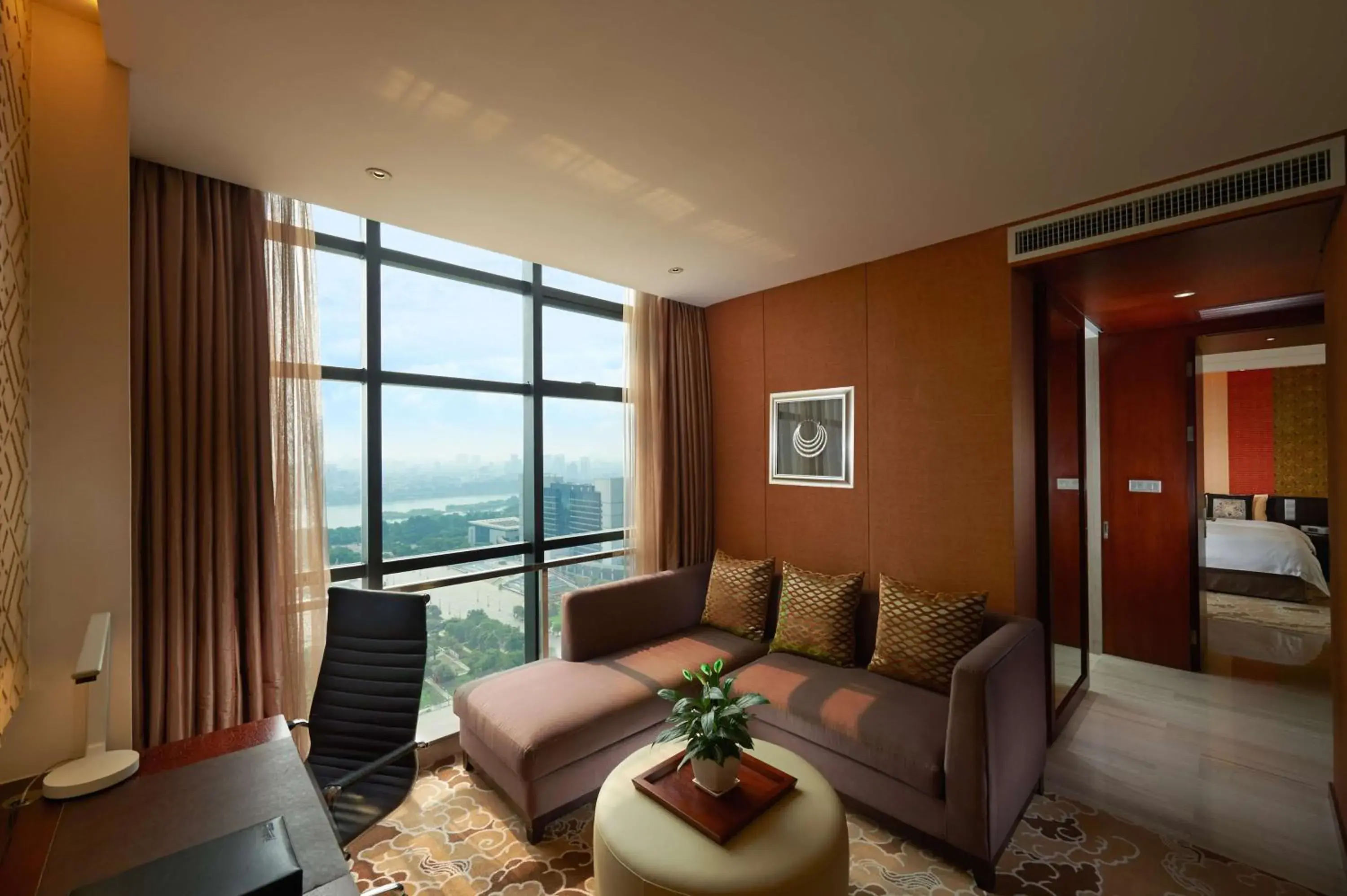 Junior Studio Room with River View in Radisson Blu Hotel Liuzhou Junior Studio Room with River View in Radisson Blu Hotel Liuzhou