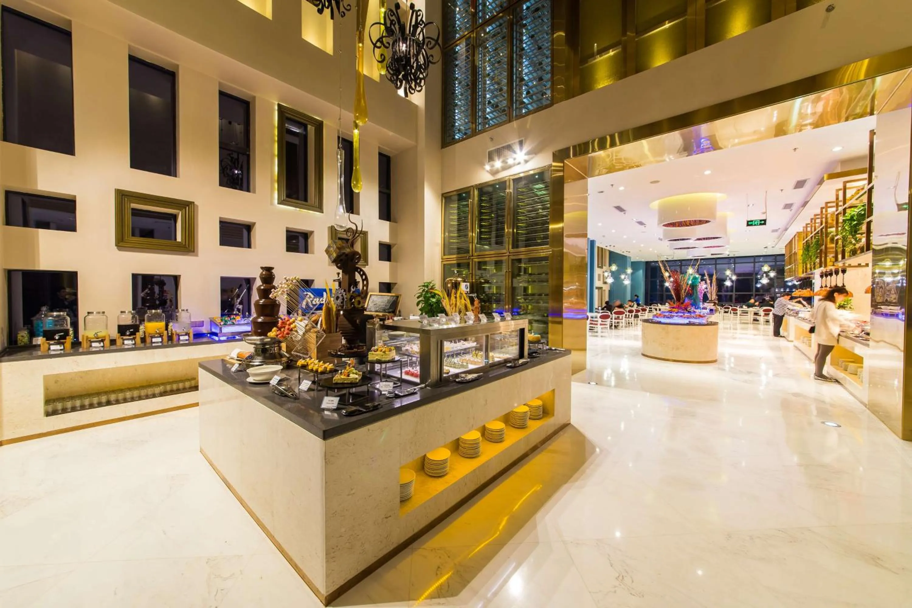 Restaurant/places to eat in Radisson Blu Hotel Liuzhou