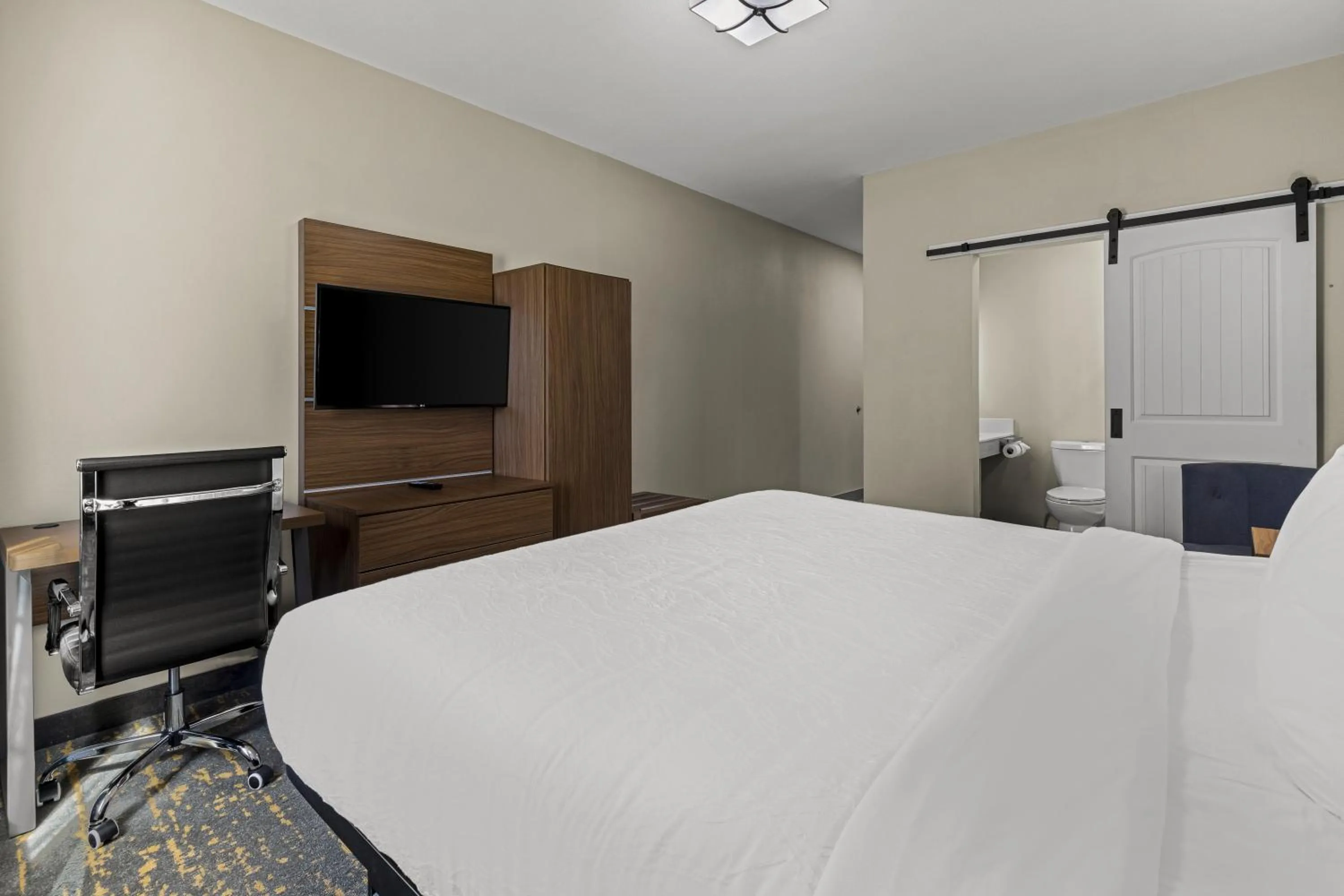 Bed in The Mulberry Hotel