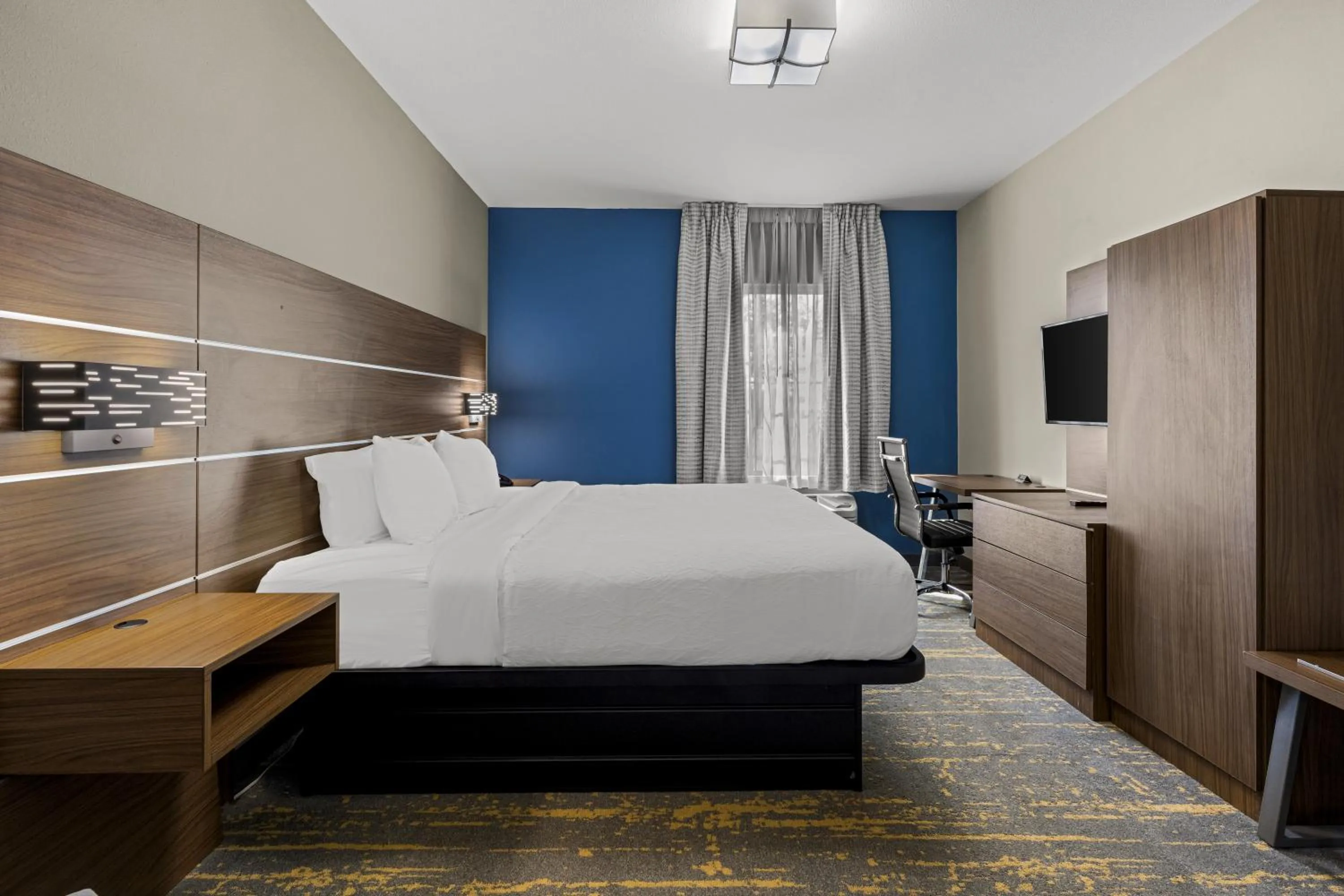 Bed in The Mulberry Hotel