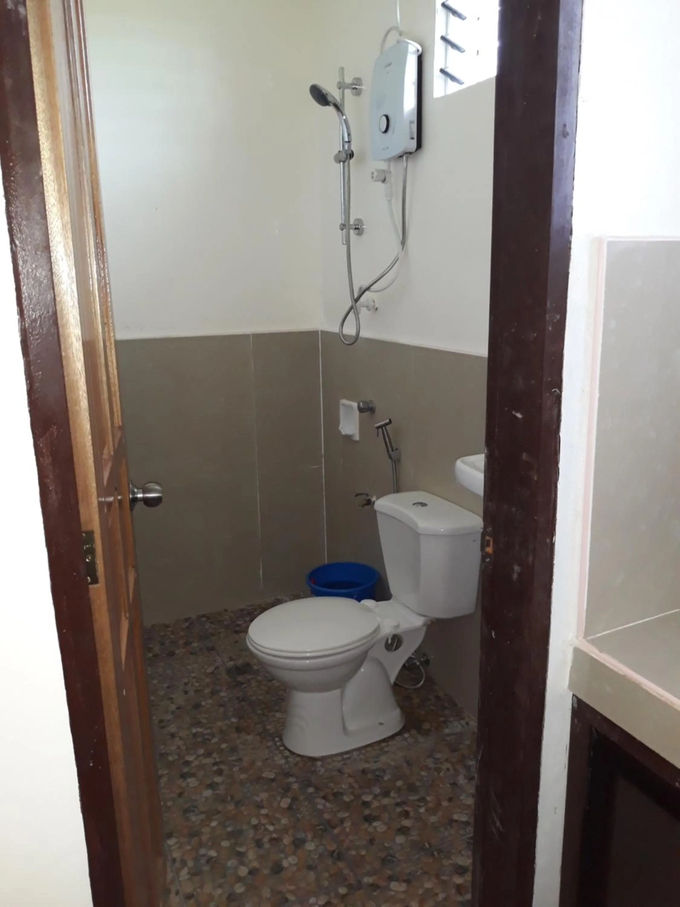 Shower in Gardenview Homestay Siargao