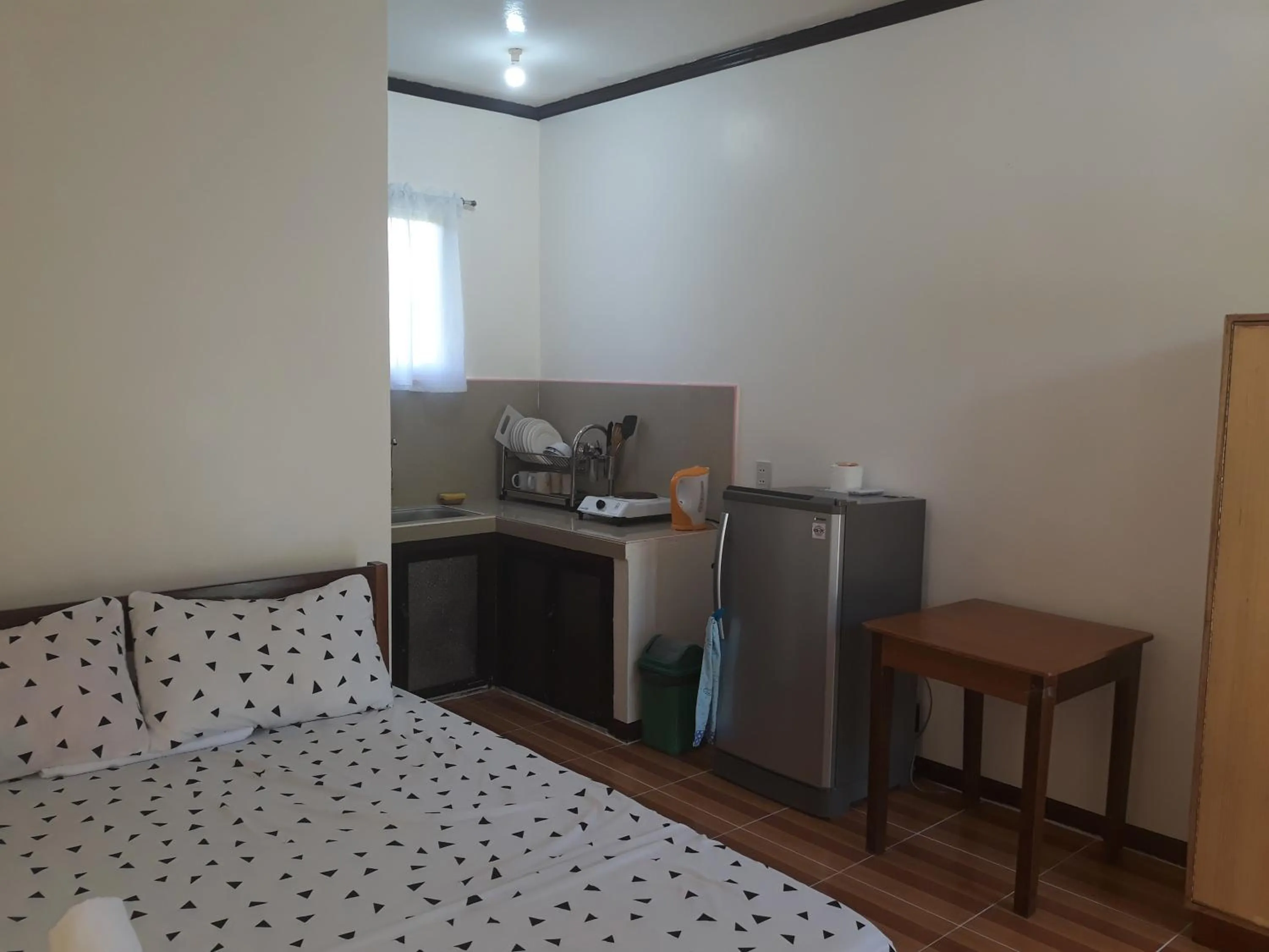 Restaurant/places to eat, Bed in Gardenview Homestay Siargao