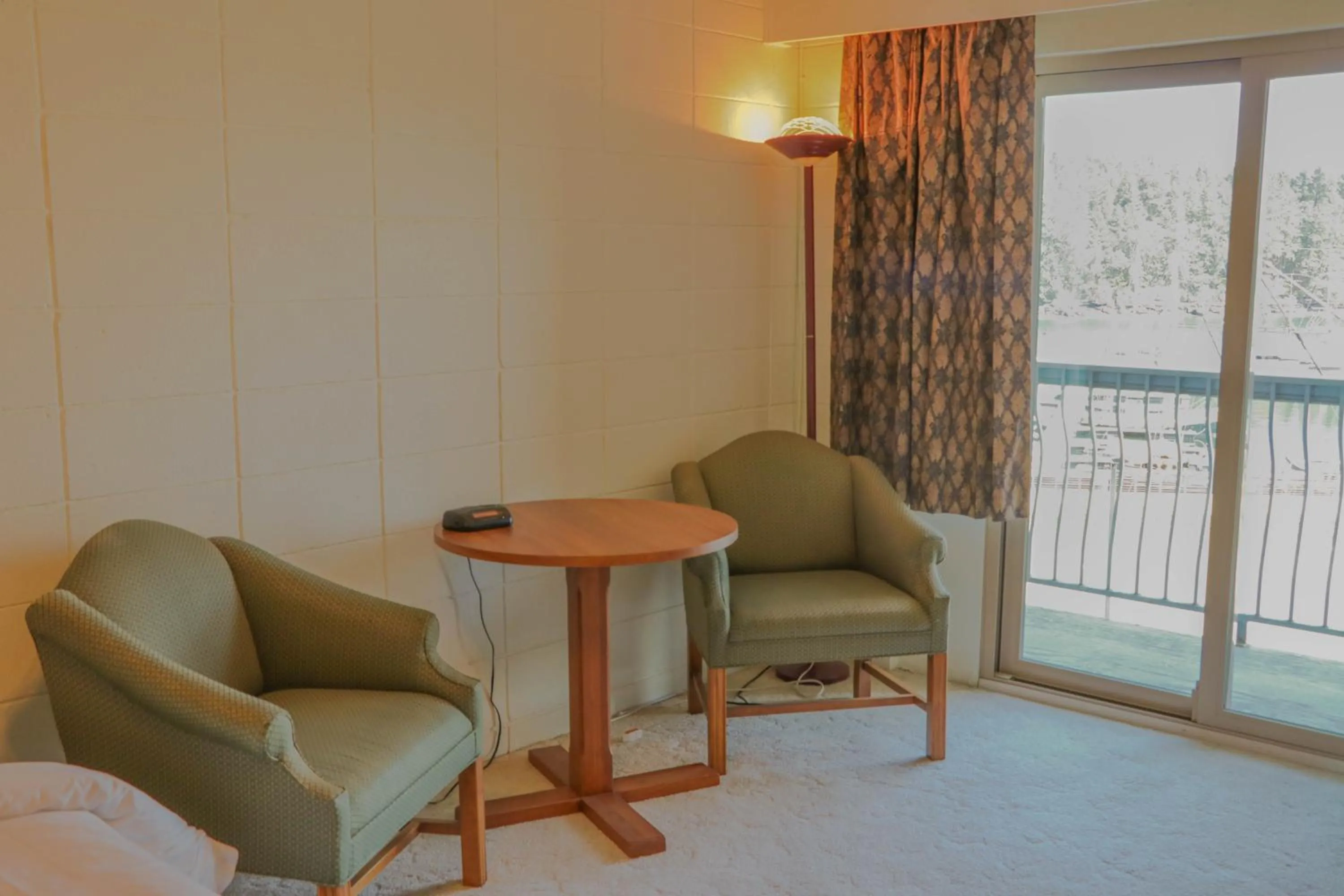 Seating area in The Waterfront Suites and Marina