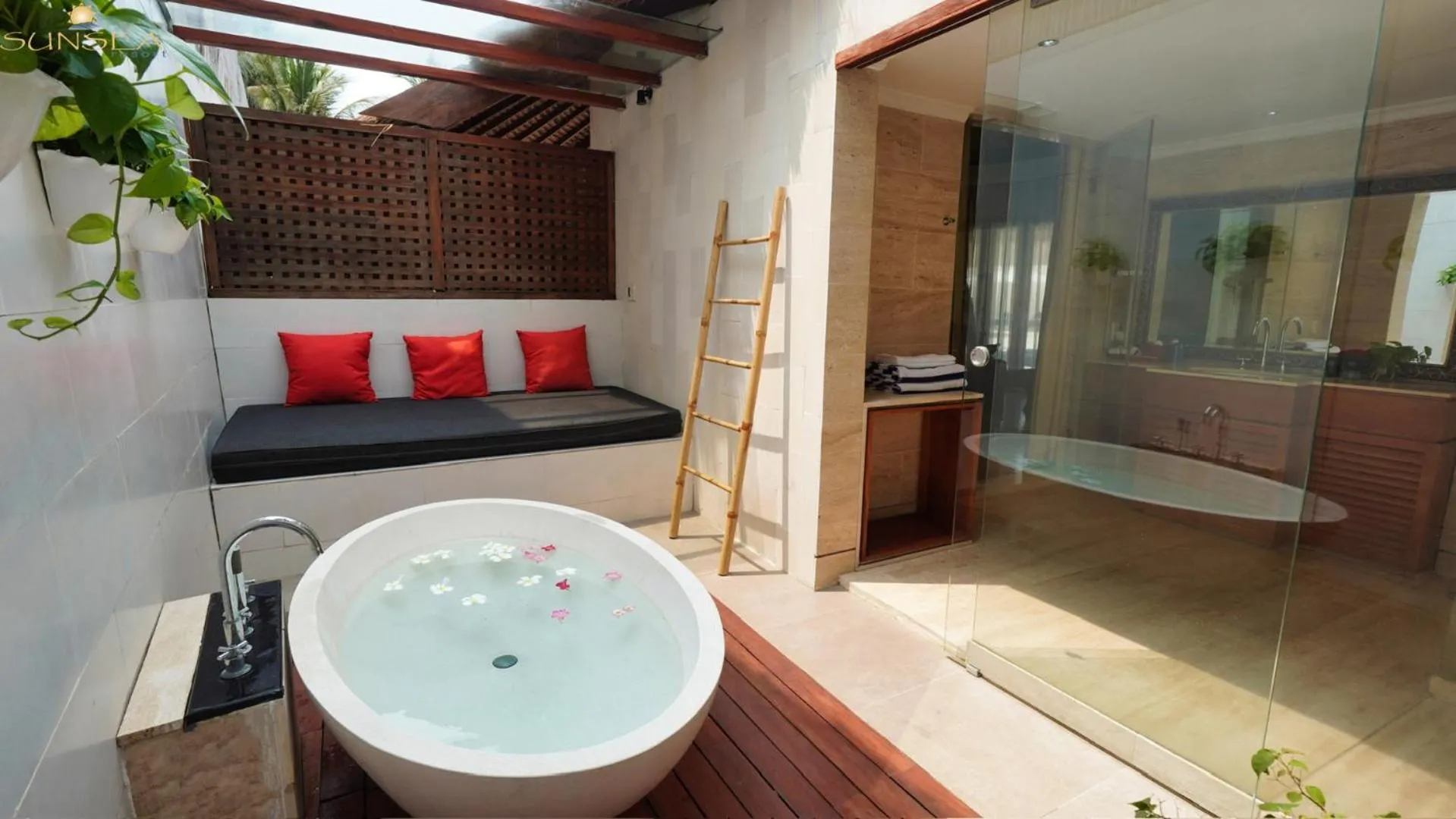 Bath in Sunsea Resort