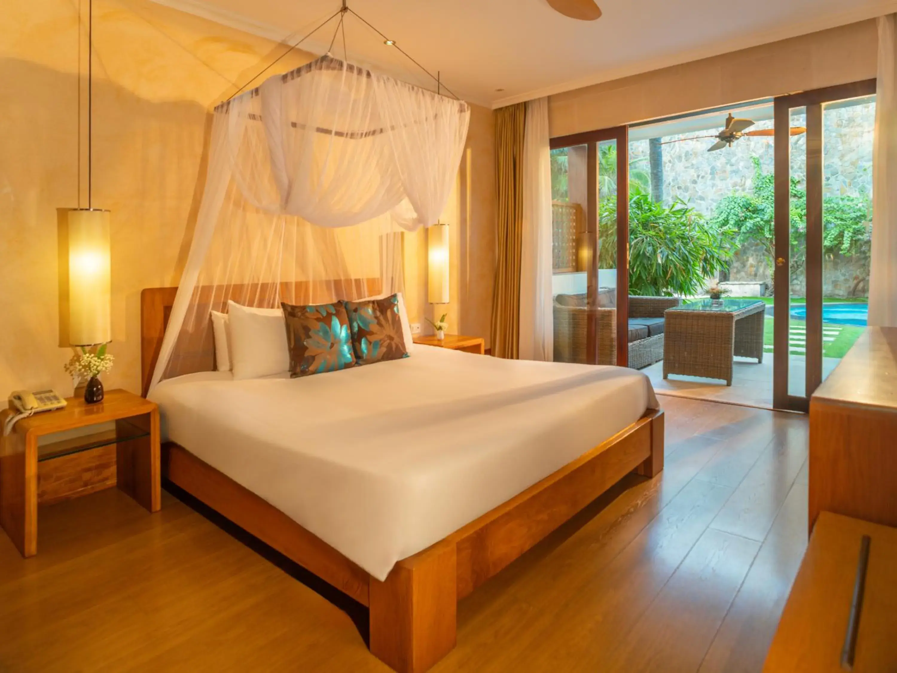 Pool Access Double Room in Sunsea Resort Pool Access Double Room in Sunsea Resort