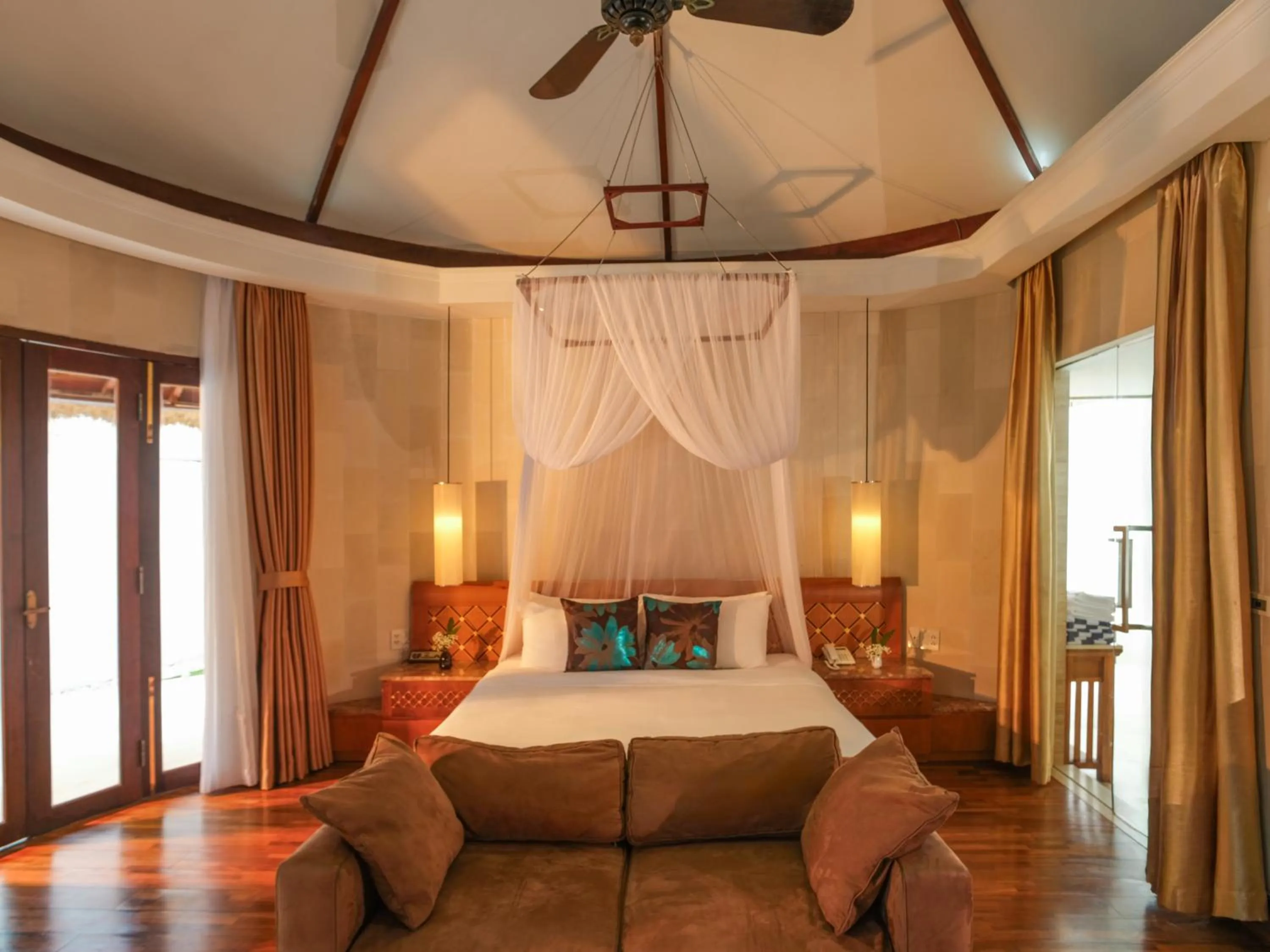 Bed in Sunsea Resort