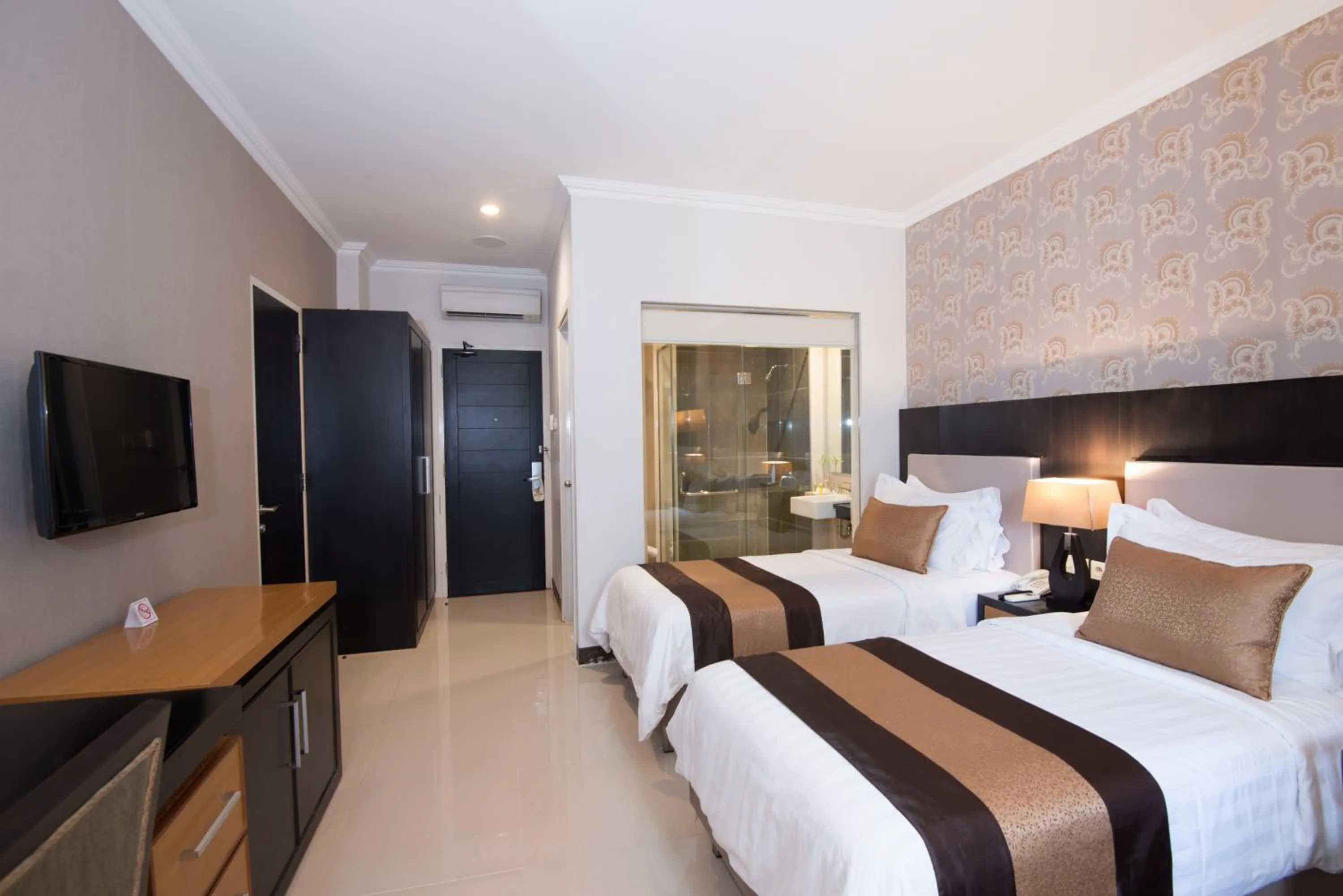 Bed in The Victoria Hotel Yogyakarta