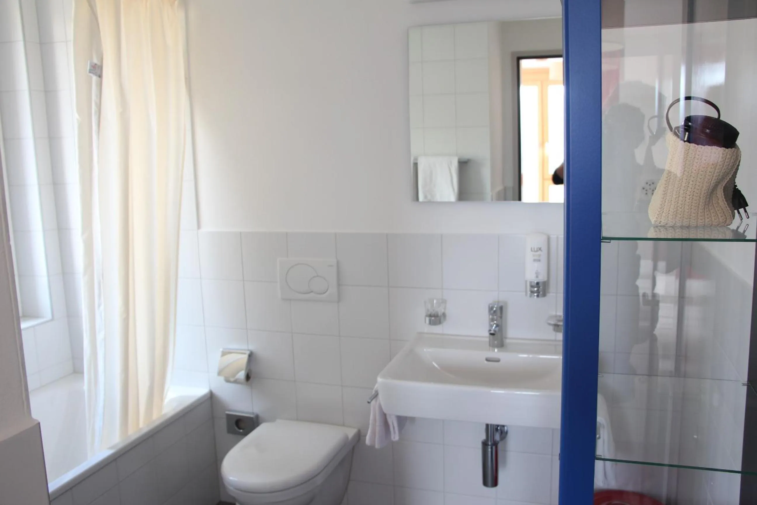 Toilet in Ospizio La Veduta