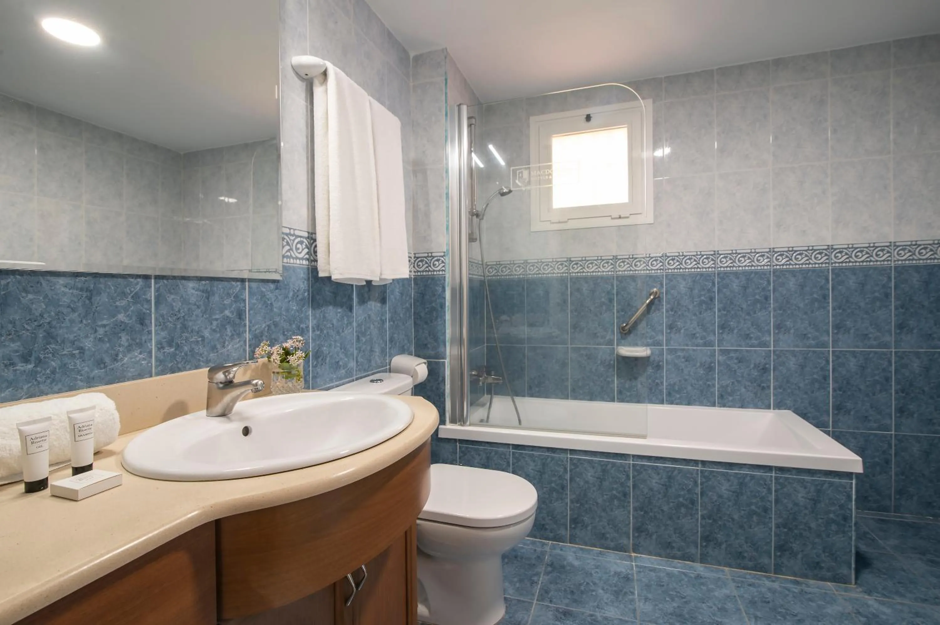 Bathroom in Macdonald Doña Lola Resort