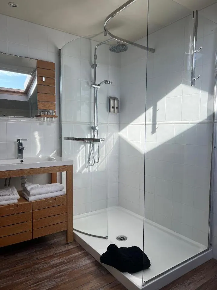 Bathroom in Les Tuileries de Chanteloup