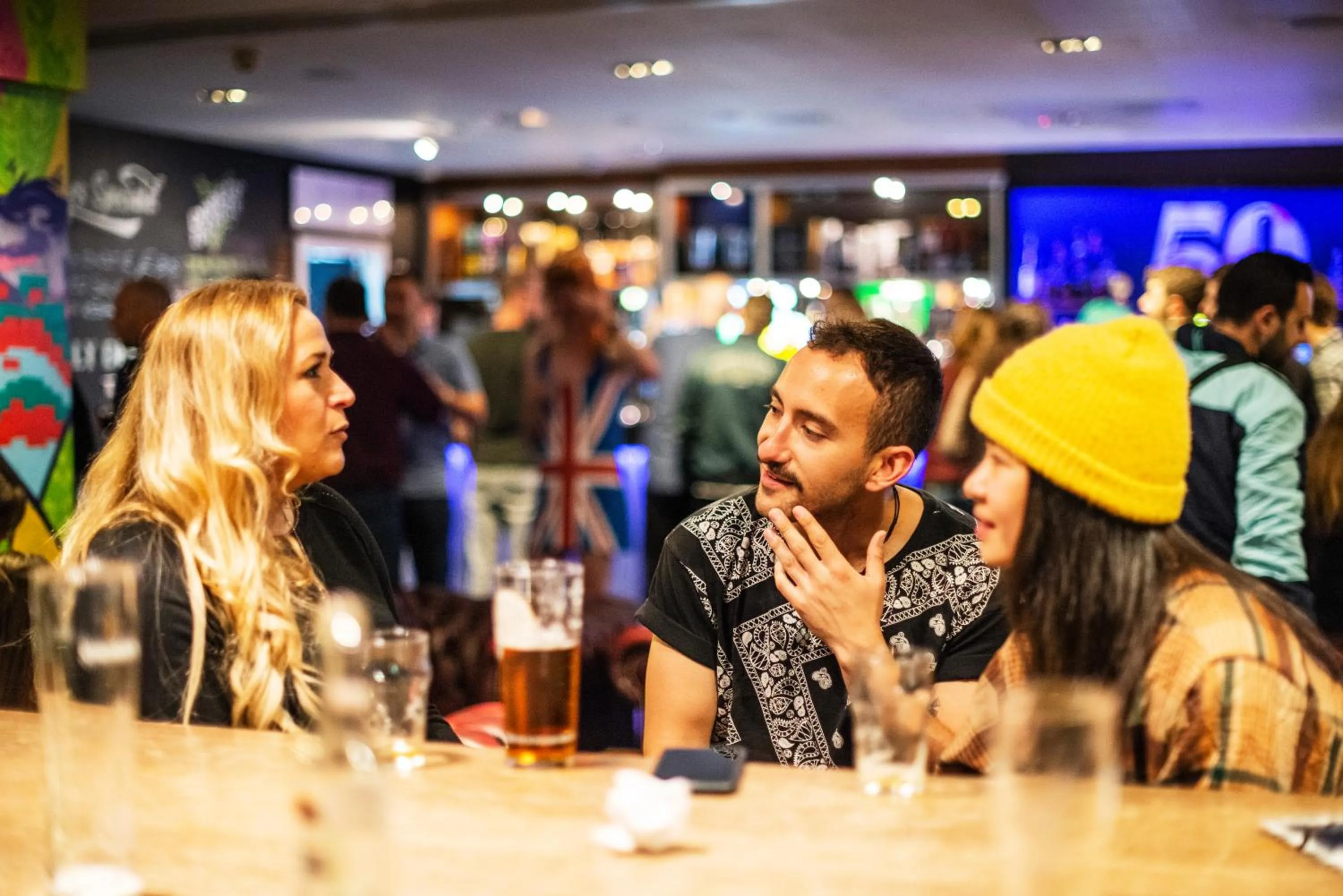 Lounge or bar in Smart City Hostels by Safestay, Edinburgh