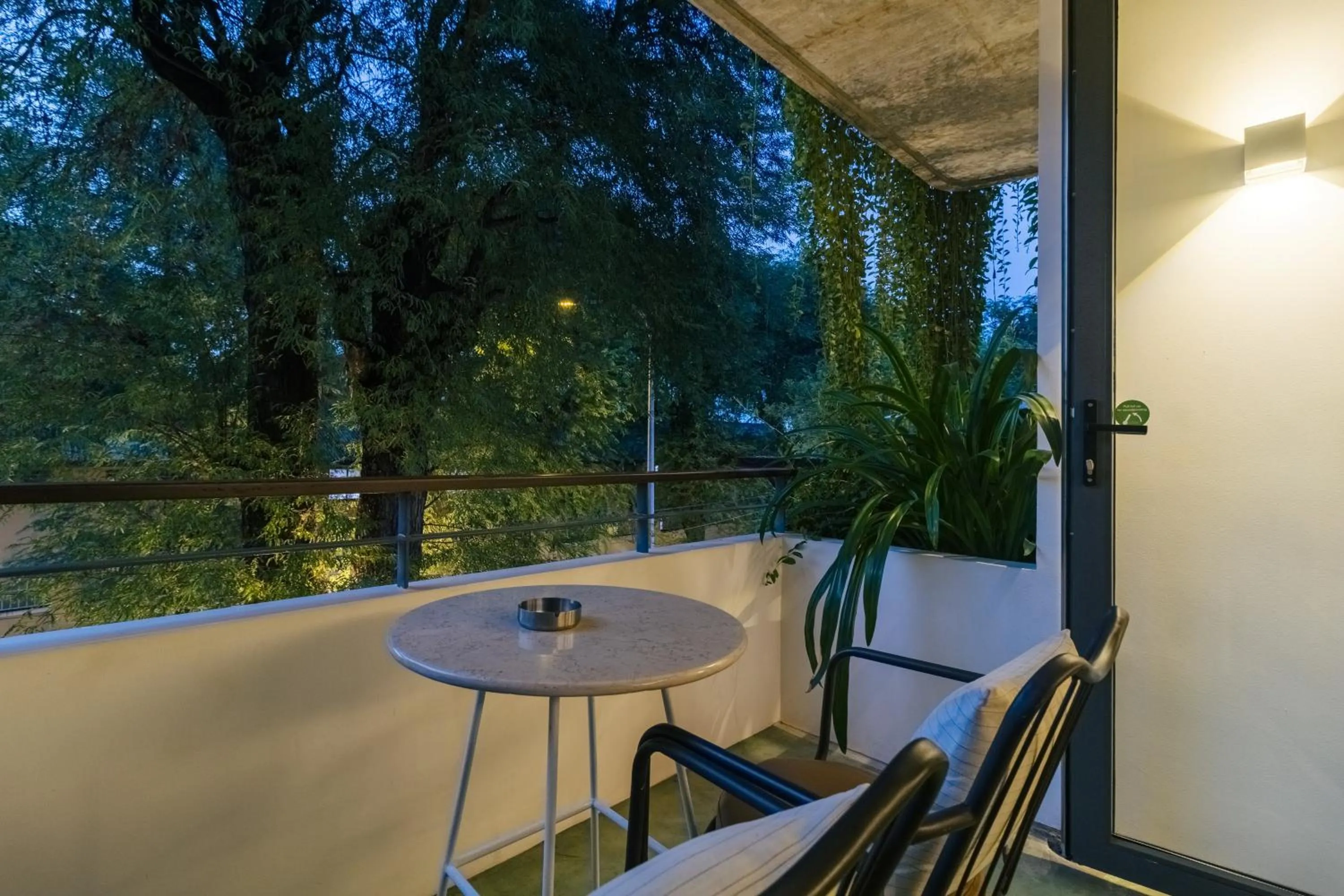 Balcony/Terrace in Penh House Hotel