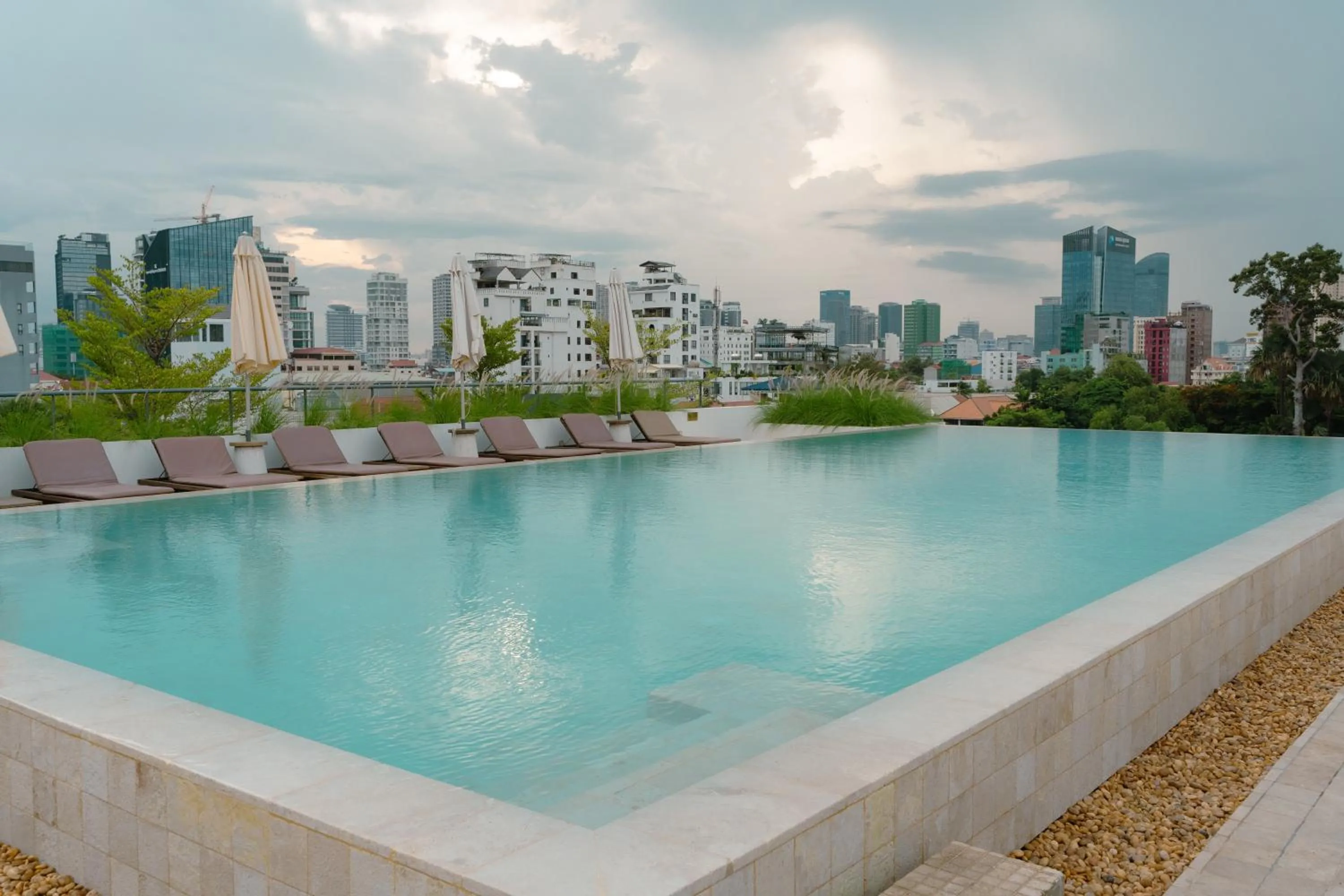 Swimming pool in Penh House Hotel