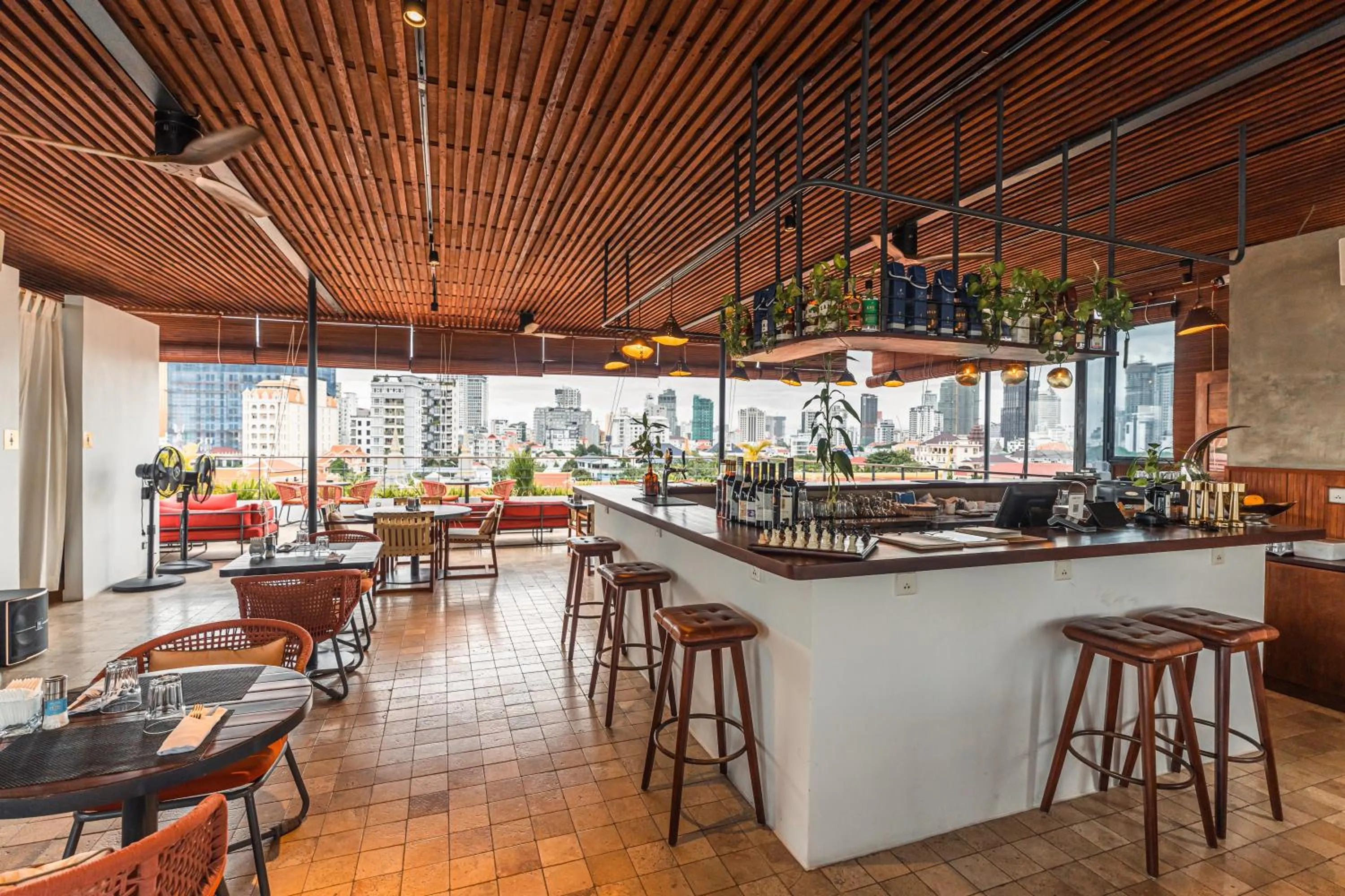 Restaurant/places to eat in Penh House Hotel