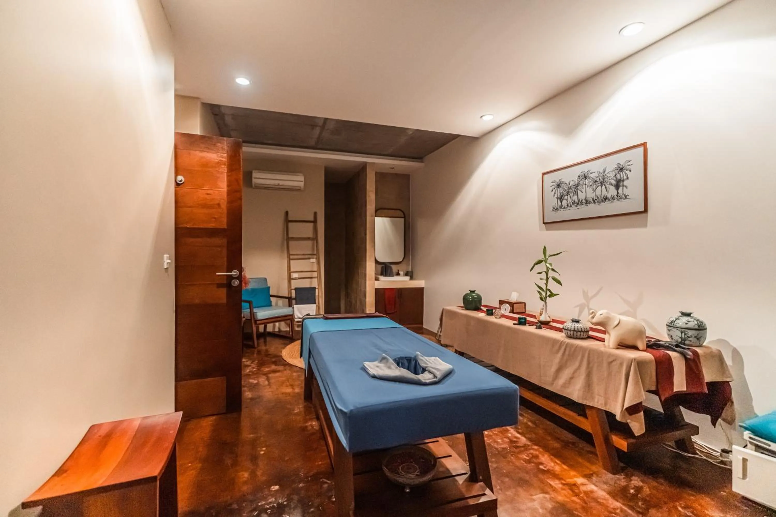 Spa and wellness centre/facilities in Penh House Hotel
