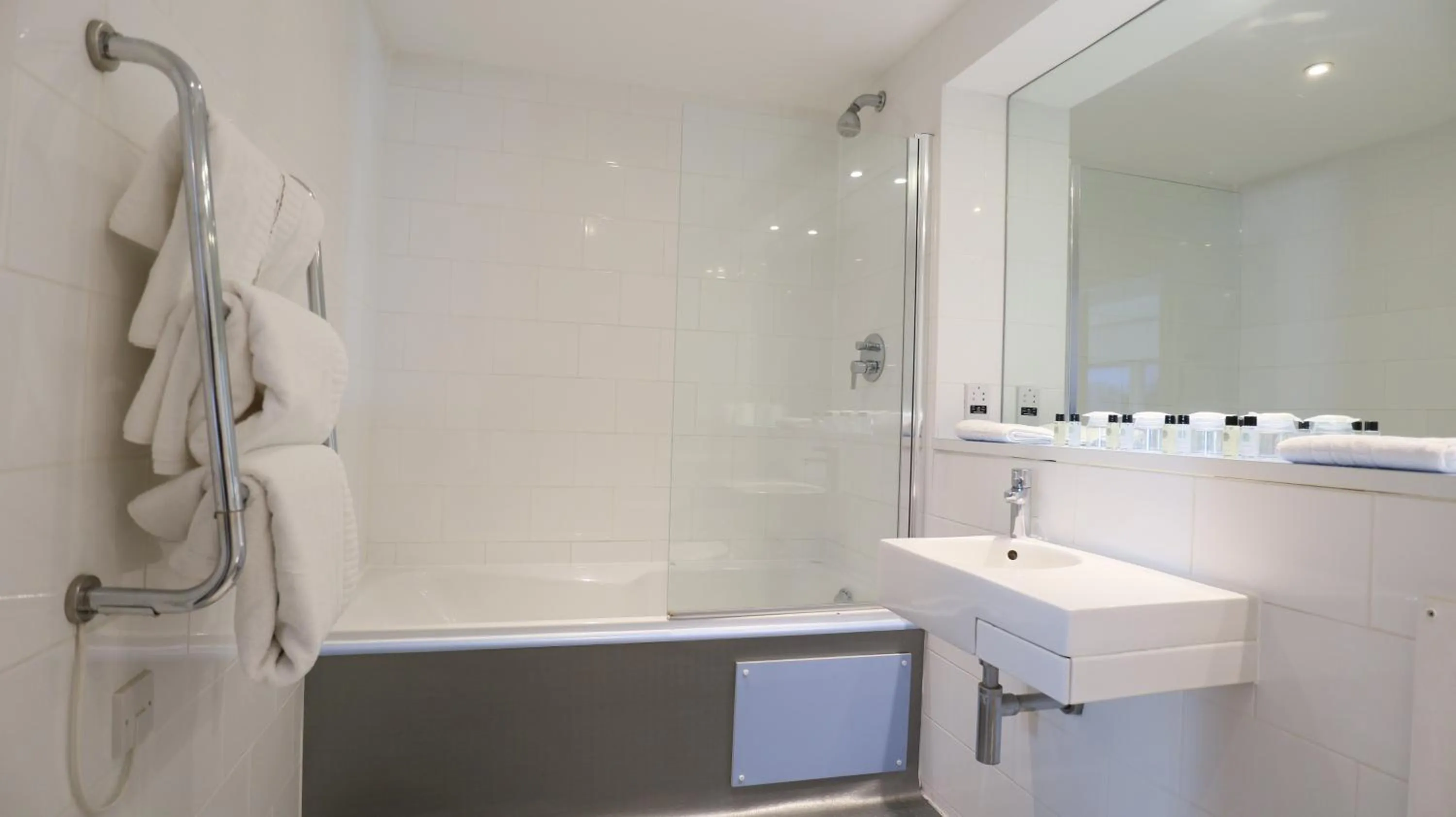 Bathroom in Citrus Hotel Cheltenham by Compass Hospitality